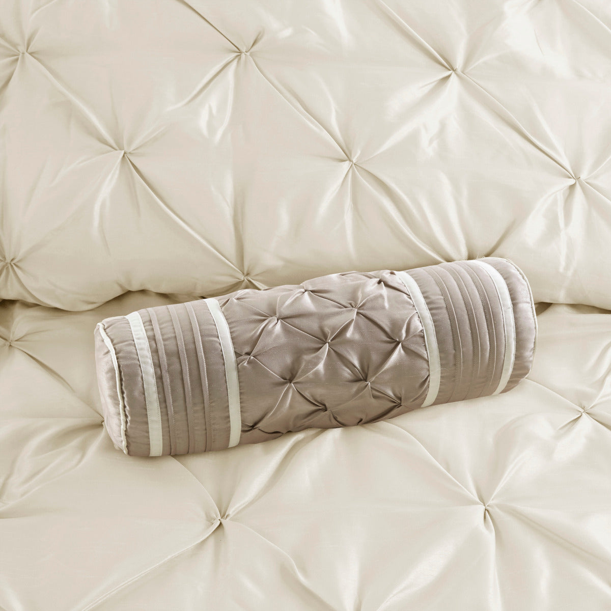 7 Piece Tufted Comforter Set Ivory Queen Queen Ivory Polyester