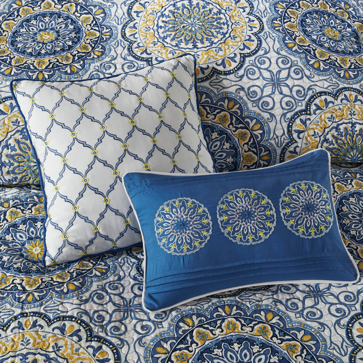 6 Piece Reversible Quilt Set With Throw Pillows Blue King Cal King Blue Cotton