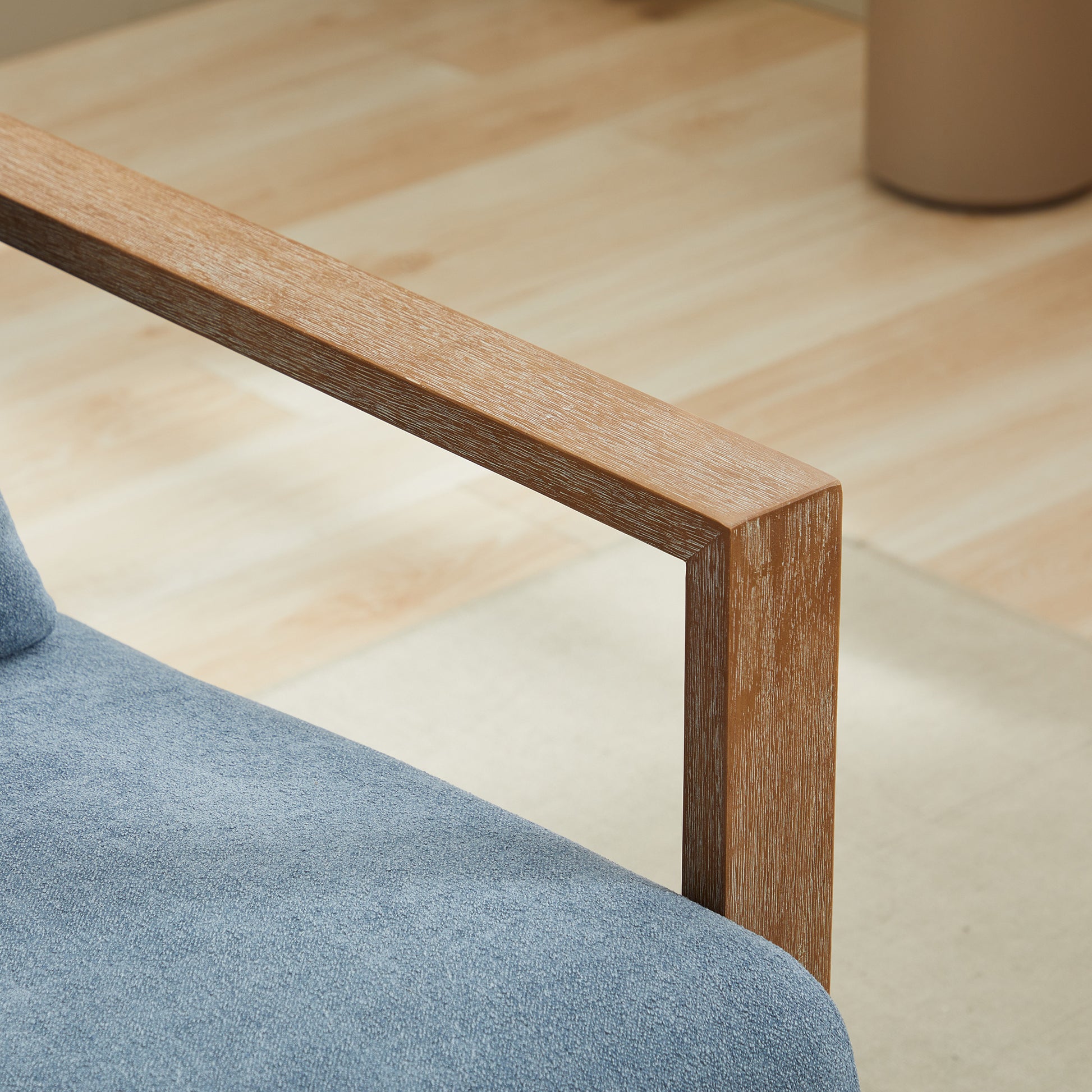 30.3"W Swivel Modern Upholstered Accent Chair With Solid Wood Armrests And 360 Degree Comfy Lounge Reading Chair, Side Armchair For Hotel, Bedroom, Living Room, Office, And Nursery Room.Pale Blue Blue Linen Blend