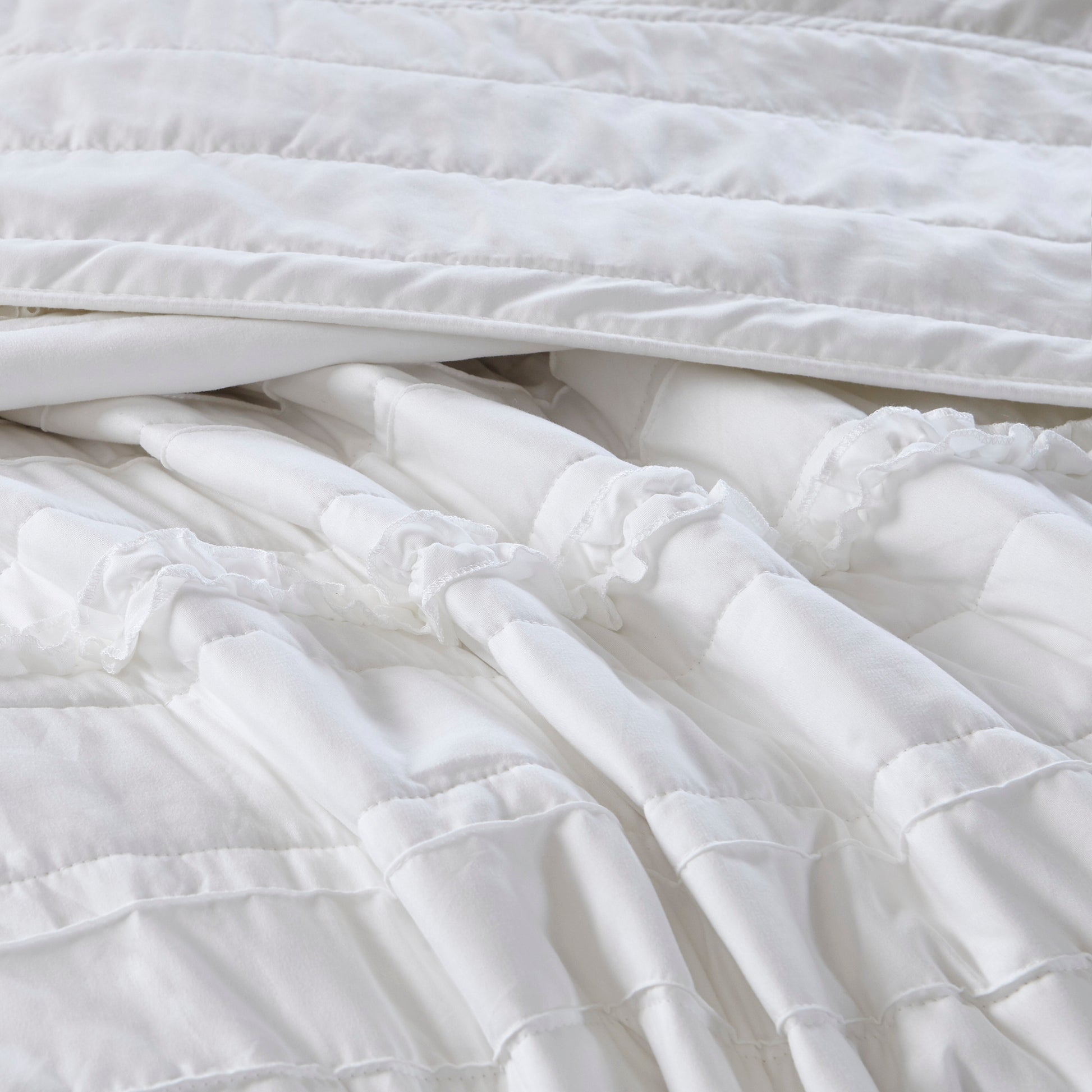 4 Piece Microfiber Reversible Ruffle Quilt Set With Throw Pillow White Full Queen Full White Cotton