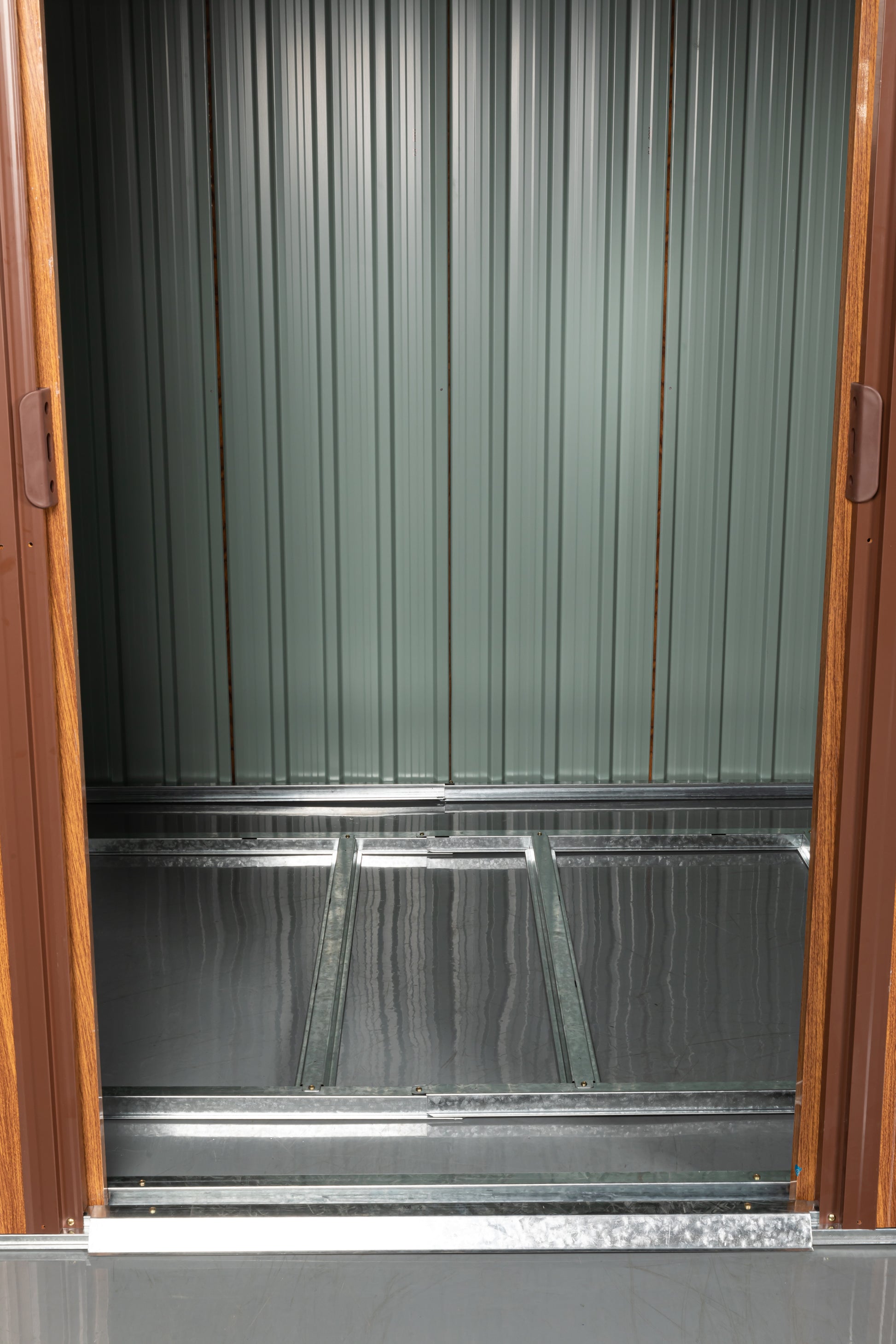 6Ft X 6Ft Outdoor Metal Storage Shed With Metal Floor Base ,With Window Coffee Iron