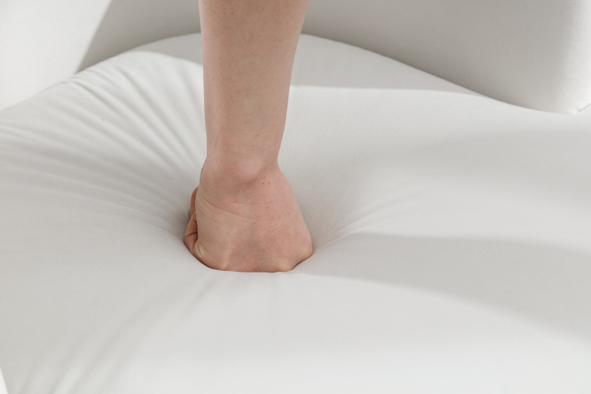 Velvet Fabric Swivel Accent Armchair Barrel Chair With Black Powder Coating Metal Ring,White White Foam Velvet