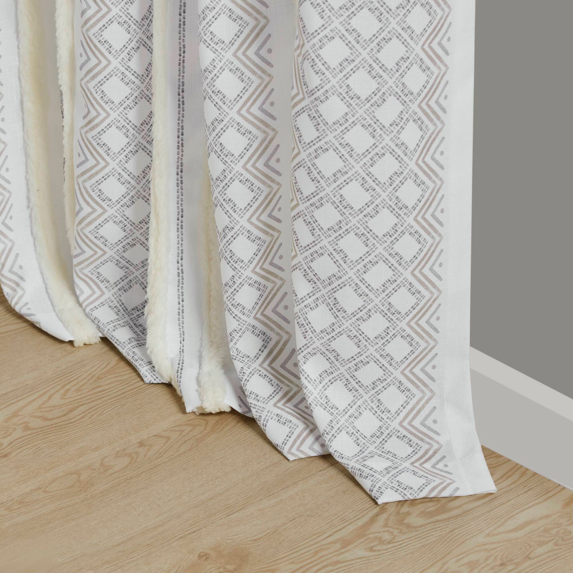 2Pk Poly Printed Curtain Panel With Tufted Stripe White Taupe 2 Pk 50X95" Multicolor Polyester