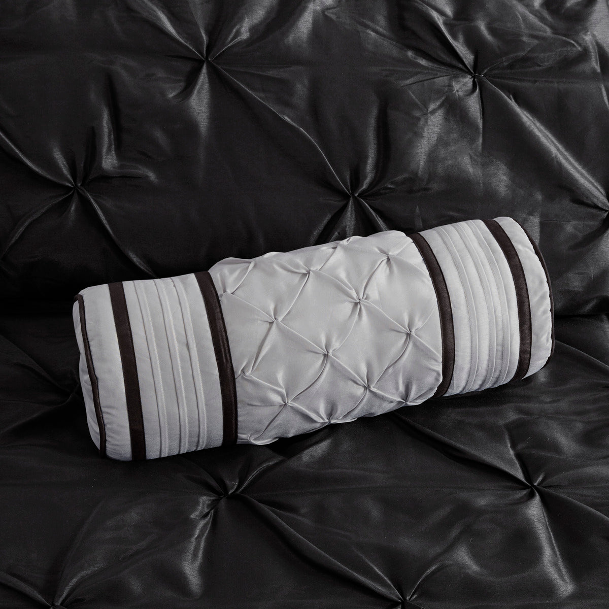 7 Piece Tufted Comforter Set Black King King Black Polyester