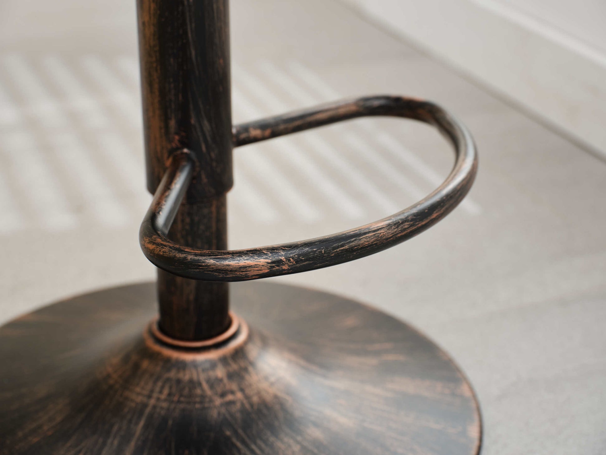 Set Of 2 Rattan Bar Stool, 360 Swivel Bar Chair, Counter Height Chair With Footrest For Kitchen, Dining Room Beige Wicker