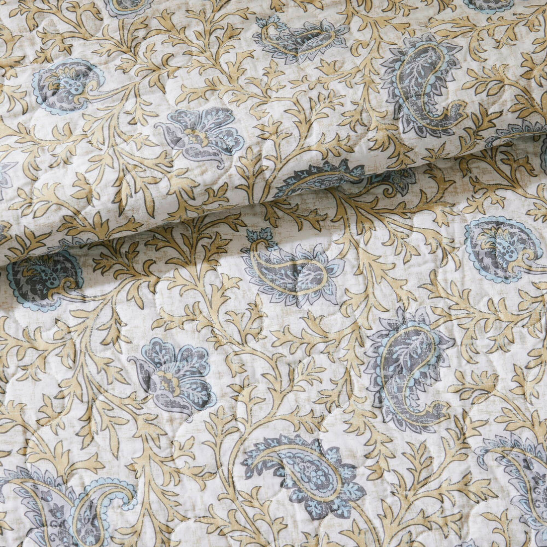 6 Piece Cotton Percale Quilt Set With Throw Pillows Yellow King Cal King King Yellow Polyester