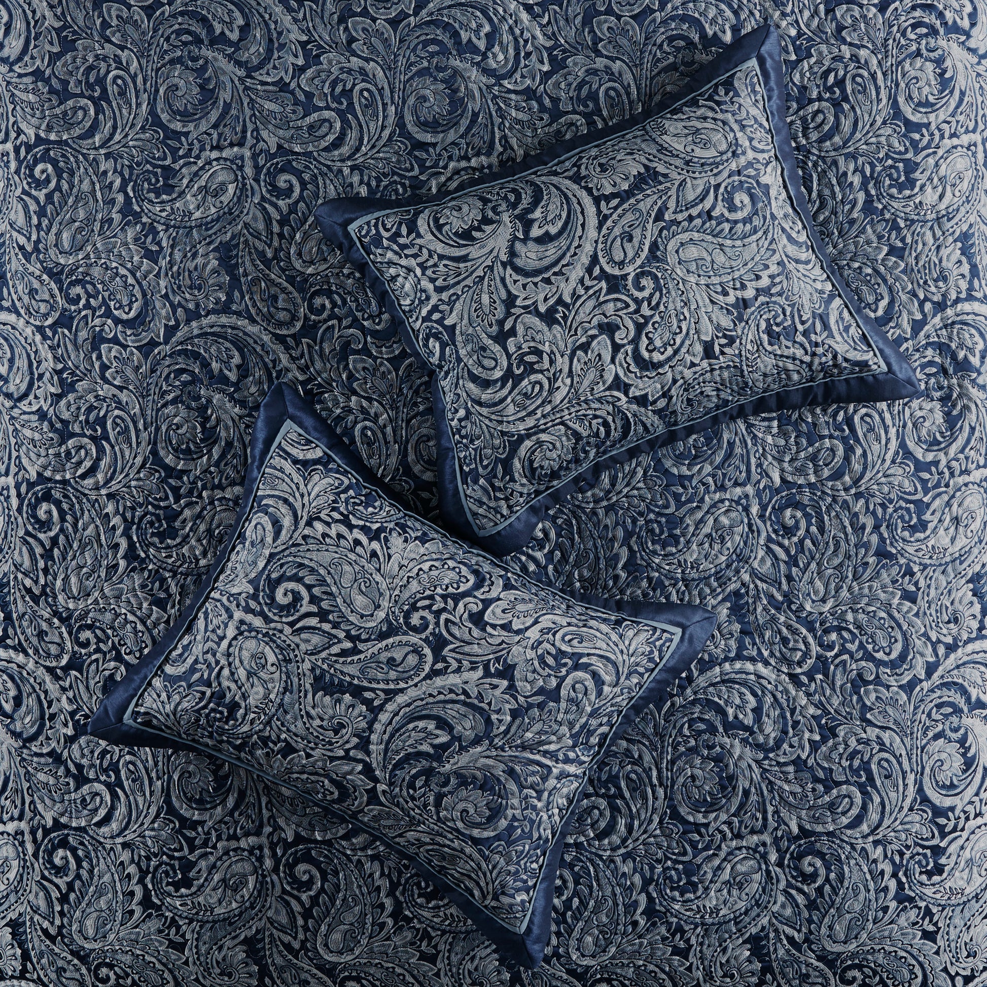 5 Piece Jacquard Bedspread Set With Throw Pillows Navy Queen Queen Navy Cotton