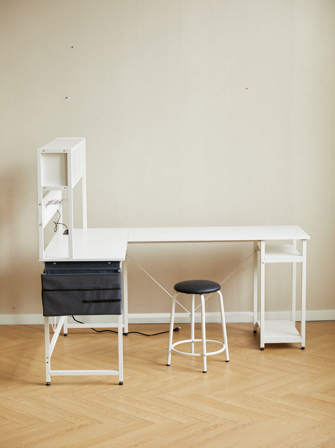 L Desk With Pennel White White Mdf Metal
