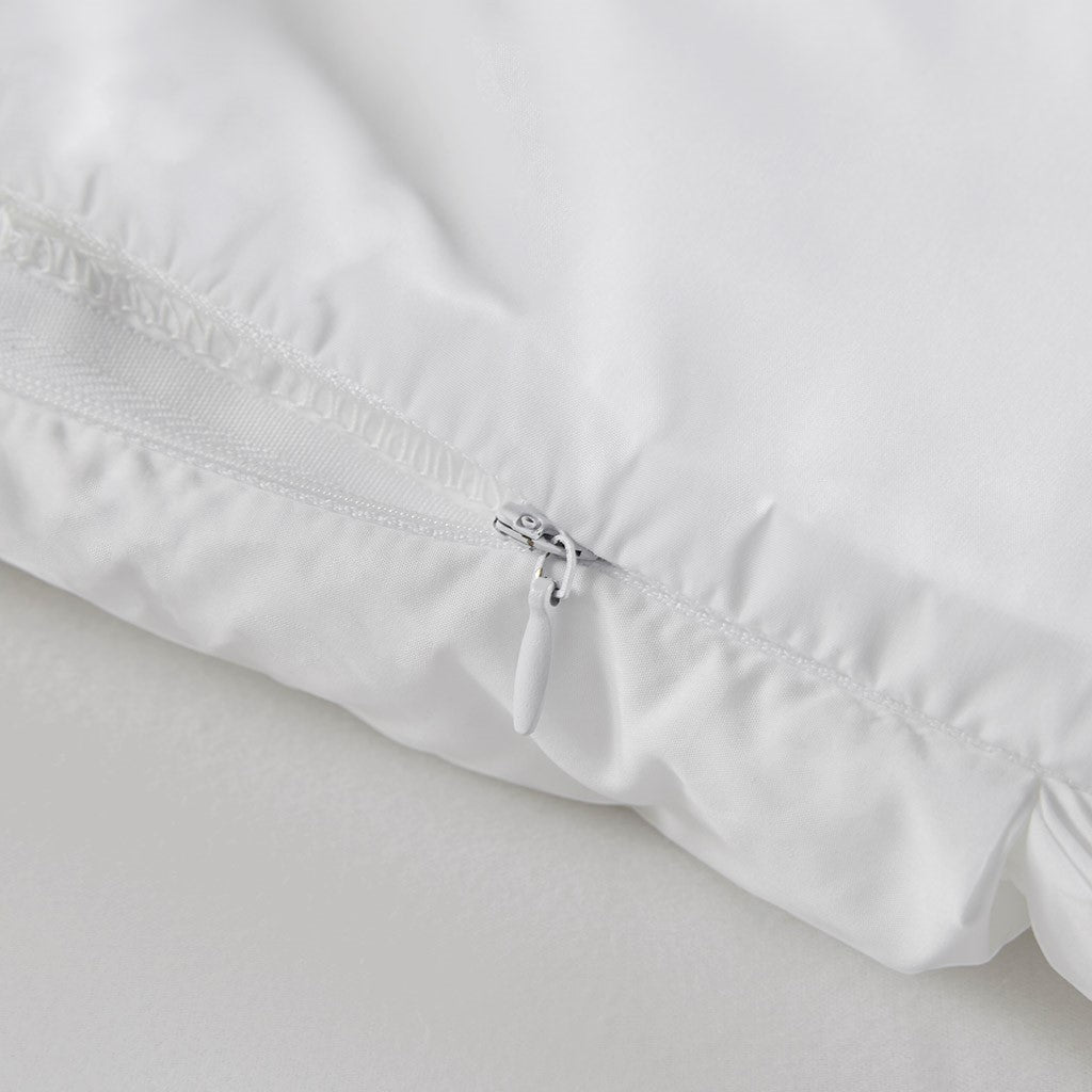 Overfilled Pillow Protector Single Piece Standard Size White Polyester