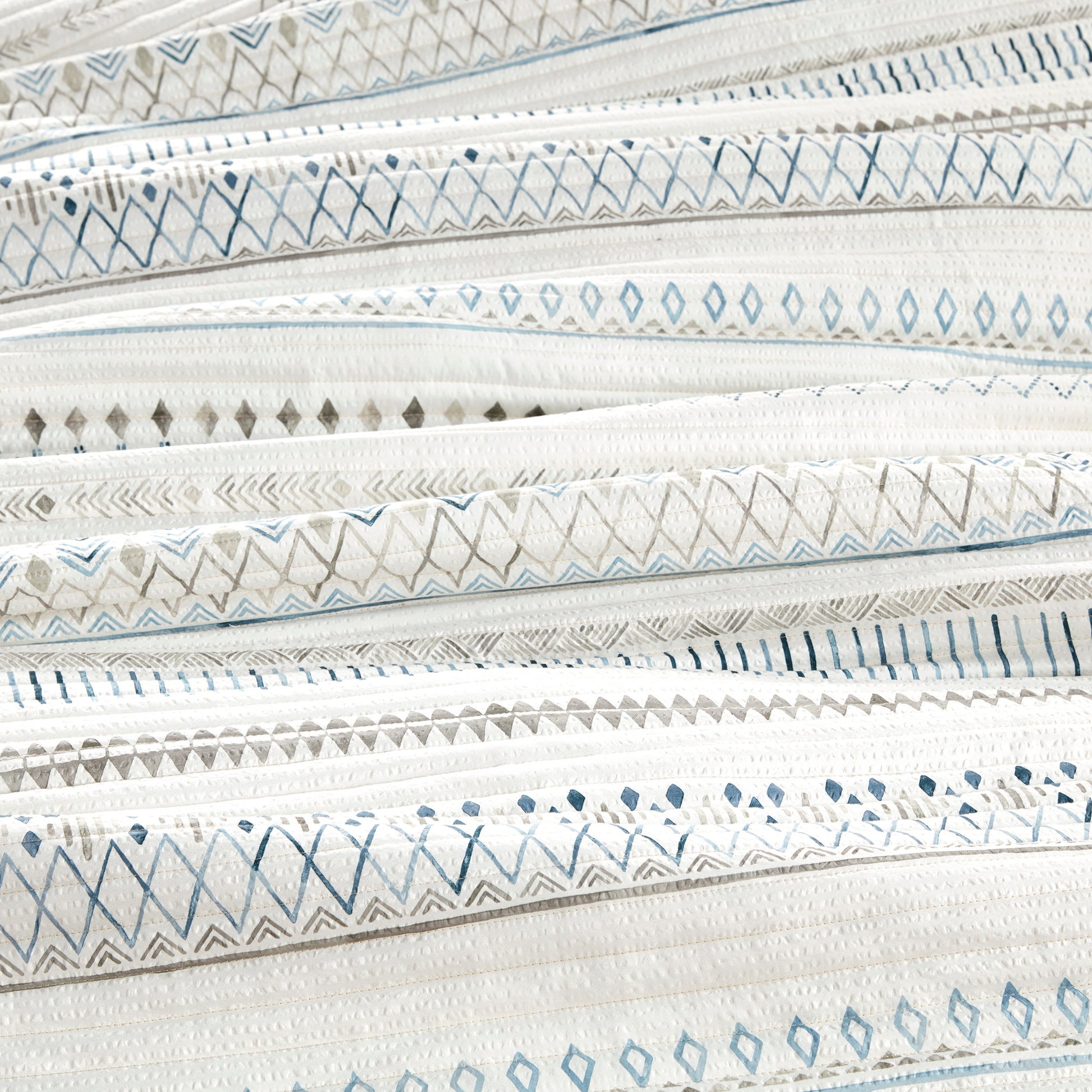 3 Piece Printed Microfiber Seersucker Quilt Set Taupe Blue King Cal King King Taupe Blue Polyester