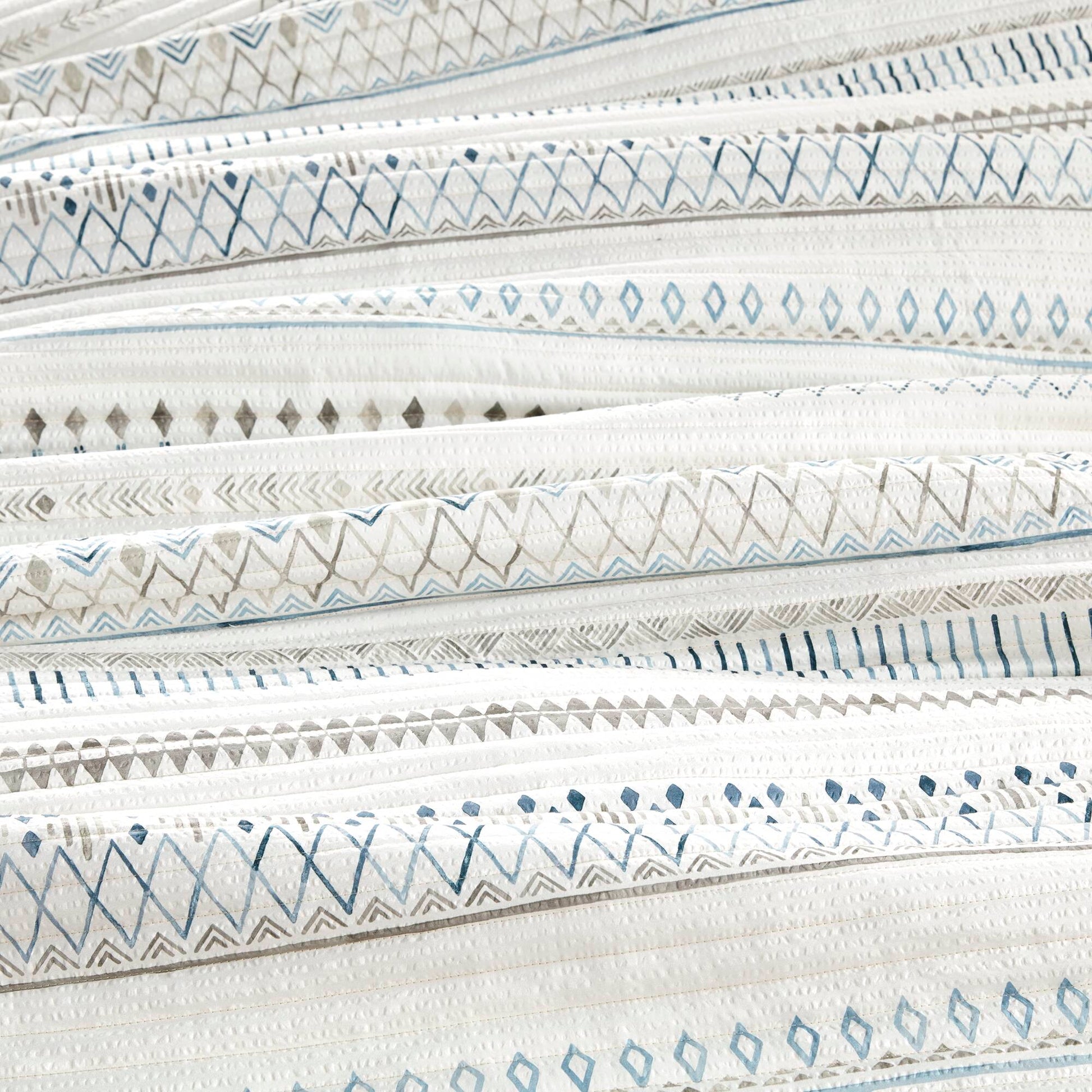 3 Piece Printed Microfiber Seersucker Quilt Set Taupe Blue King Cal King King Taupe Blue Polyester