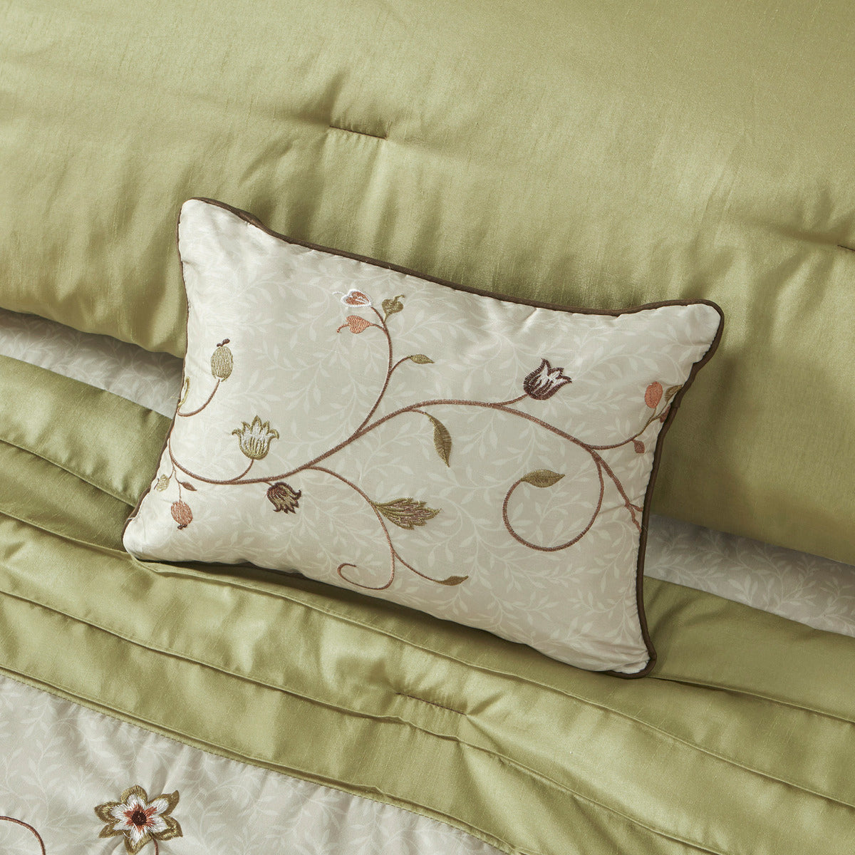 Embroidered 7 Piece Comforter Set Green Queen Queen Green Polyester