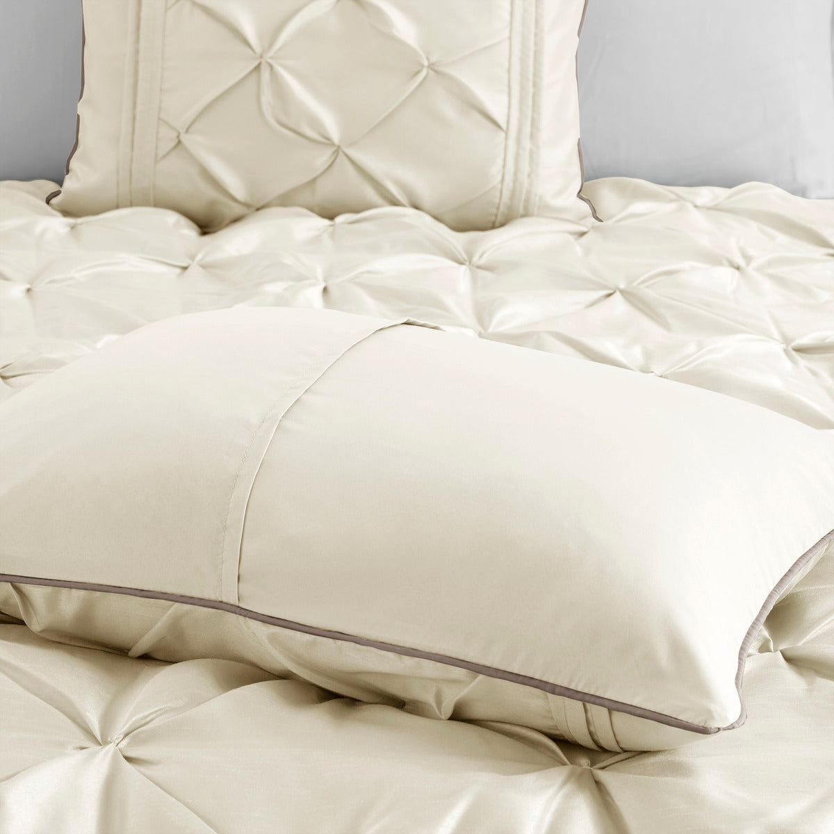 7 Piece Tufted Comforter Set Ivory Queen Queen Ivory Polyester