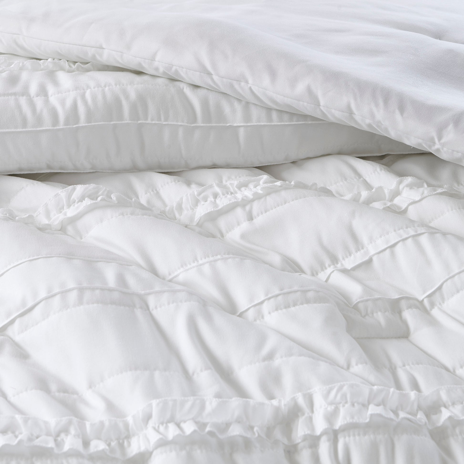 5 Piece Microfiber Ruffled Comforter Set White Cal King California King White Polyester