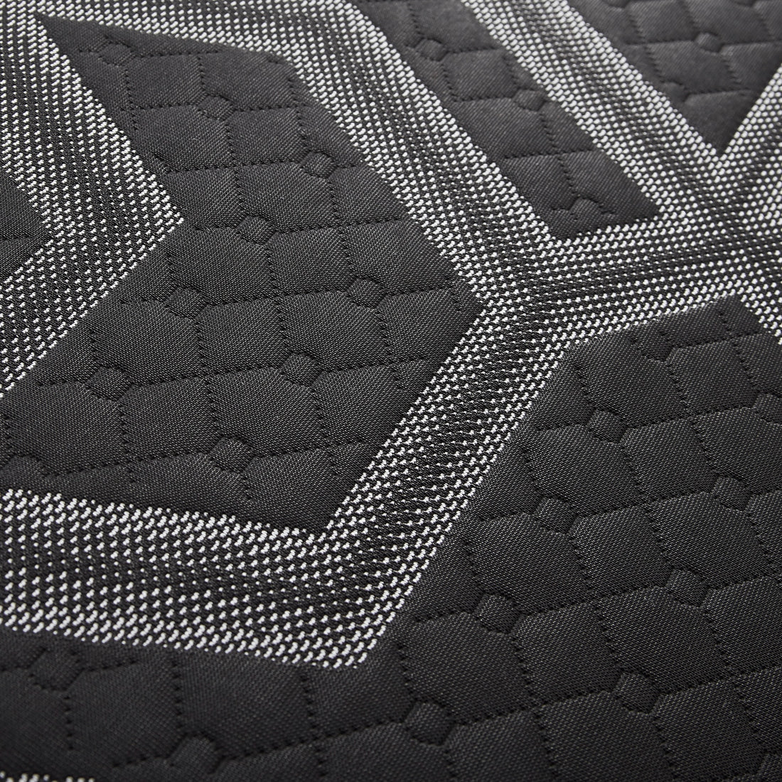 14" Smooth Top Hybrid Ultra Plush Twin Mattress Black Foam Spring Twin