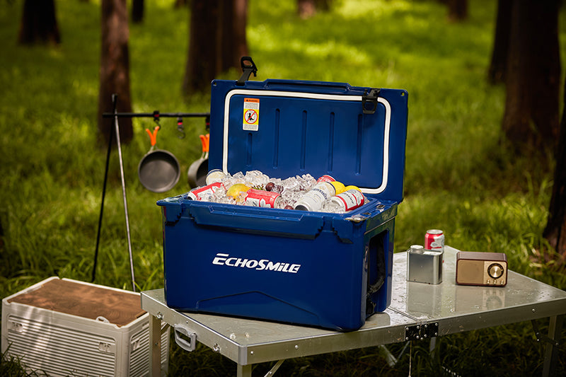 40Qt Navy Blue Insulated Box Navy Blue Polyethylene