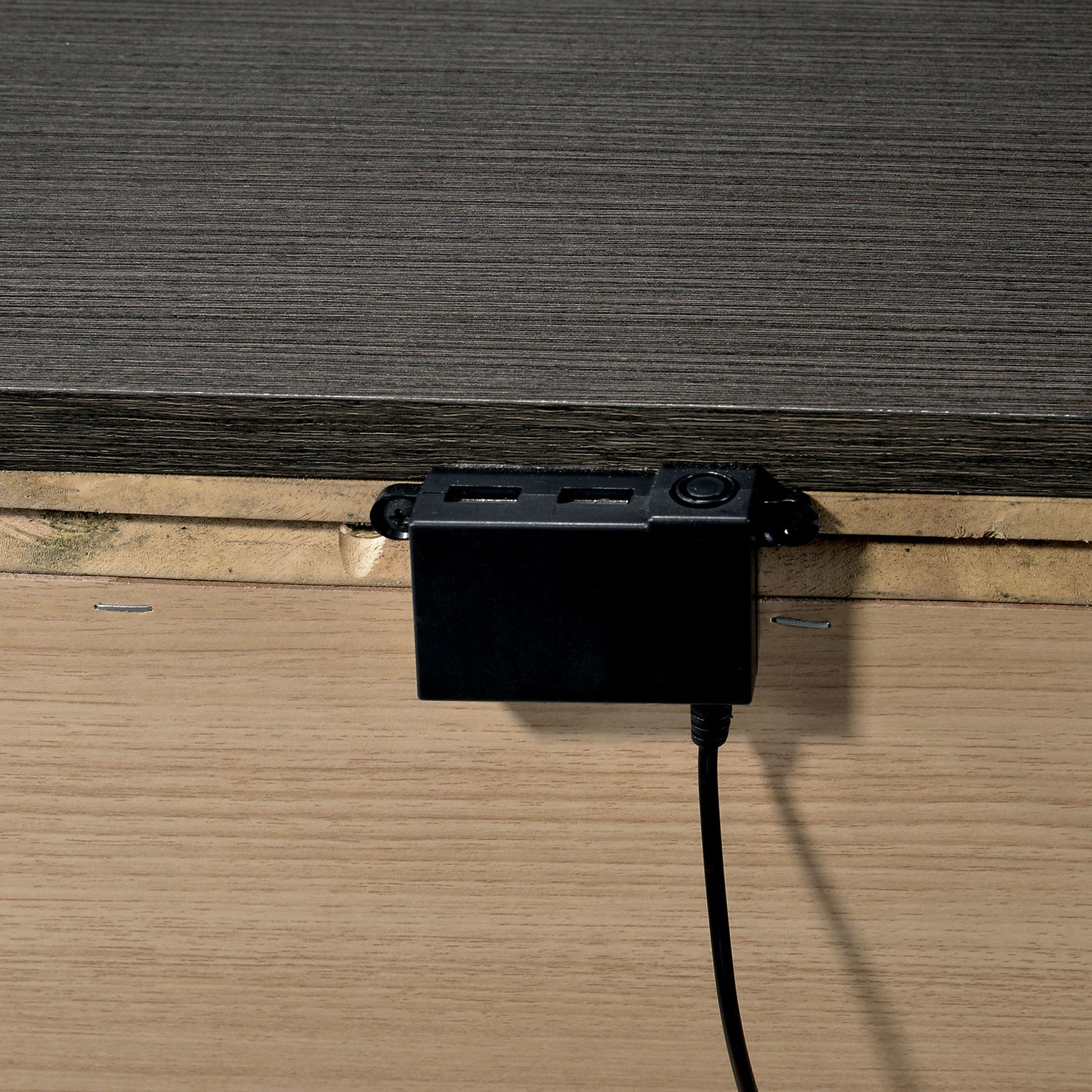 1X Nightstand Solid Wood Warm Gray Sleek Modern Lines Chrome Trim Insert Contemporary Bedroom Furniture Warm Grey Gray 3 Drawers Bedroom Bedside Cabinet Contemporary Rubberwood Usb Port Solid Wood