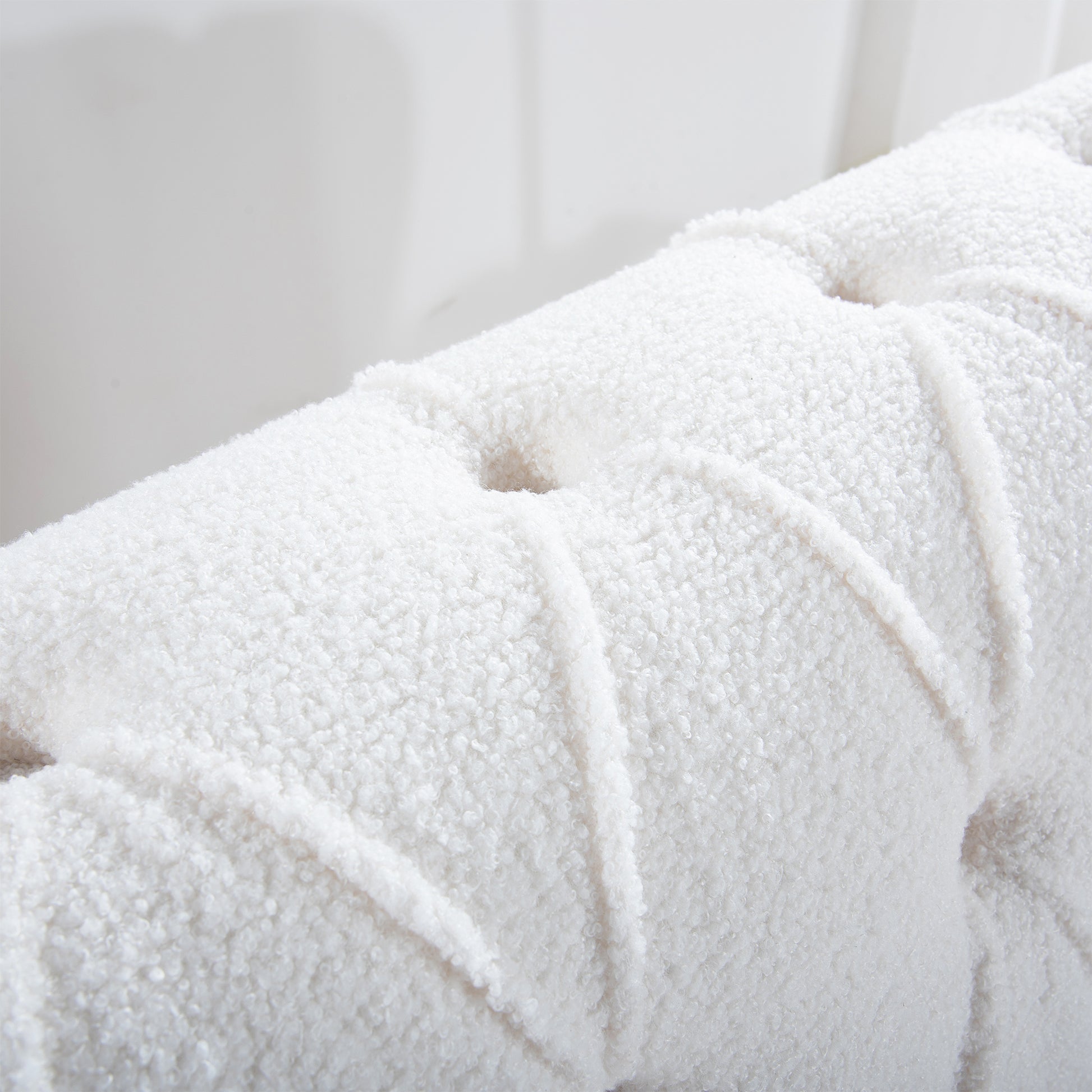 84.65" Rolled Arm Chesterfield 3 Seater Sofa White Polyester 3 Seat