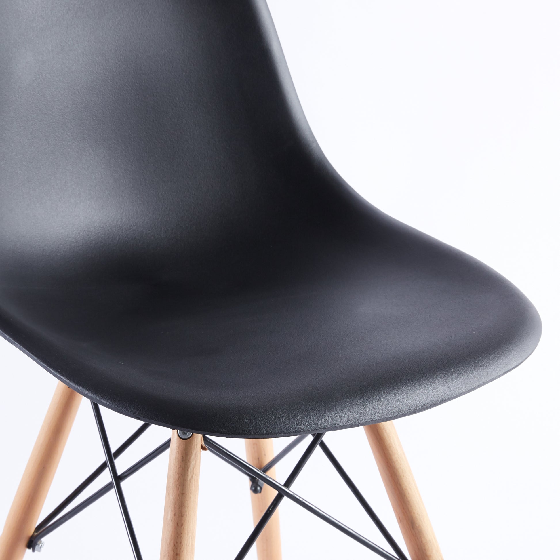 Black Chair,Set Of 4,Kd Leg,Plastic Seat Matt Black Plastic