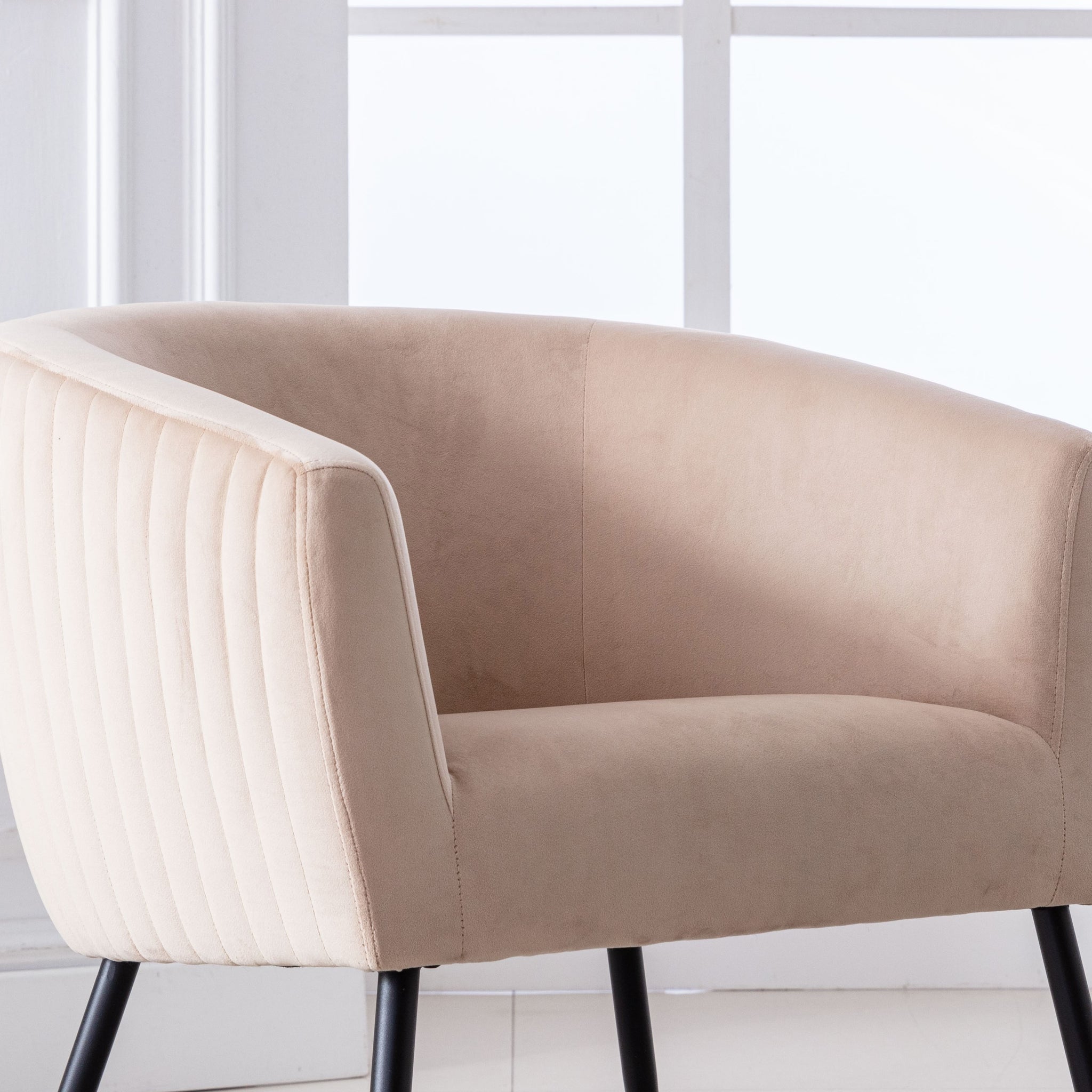 Luxurious Design 1Pc Accent Chair Beige Velvet Clean Line Design Fabric Upholstered Metal Legs Stylish Living Room Furniture Beige Primary Living Space Modern Fabric