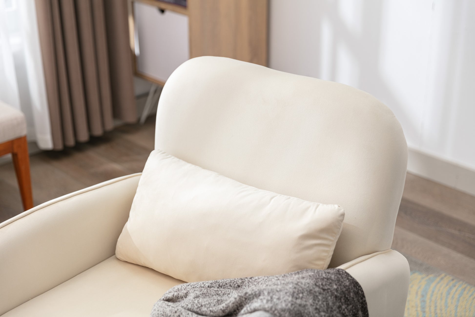 Accent Chair, Kd Solid Wood Legs With Black Painting. Fabric Cover The Seat. With A Cushion. Cream Foam Solid Wood