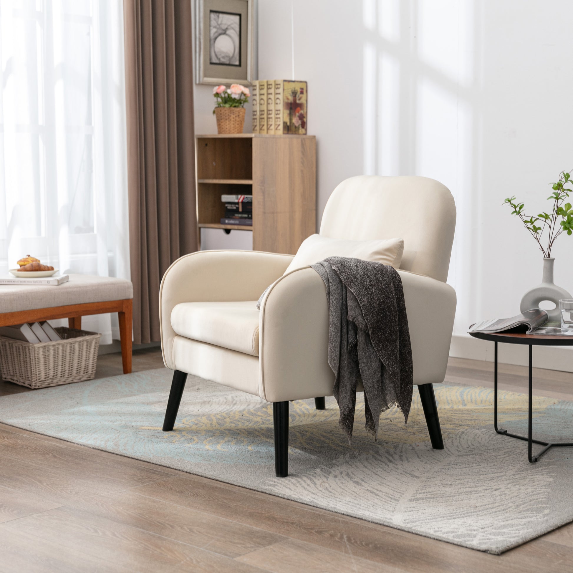 Accent Chair, Kd Solid Wood Legs With Black Painting. Fabric Cover The Seat. With A Cushion. Cream Foam Solid Wood