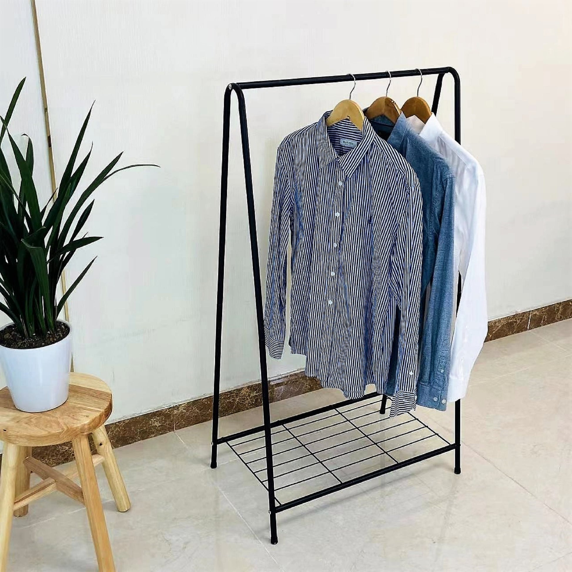 Store Level 1 Ladder To Secure Hangers Black Iron