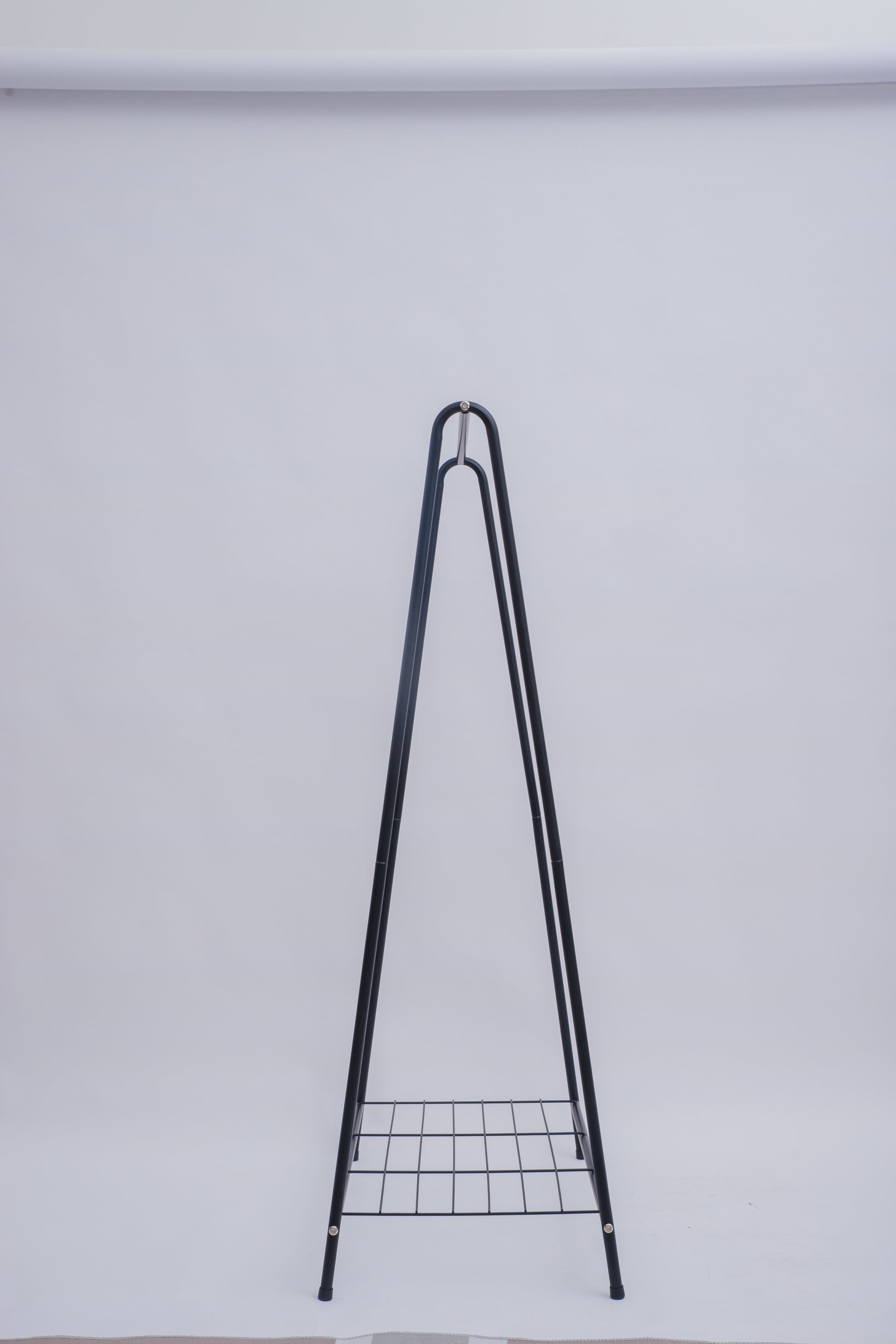 Store Level 1 Ladder To Secure Hangers Black Iron