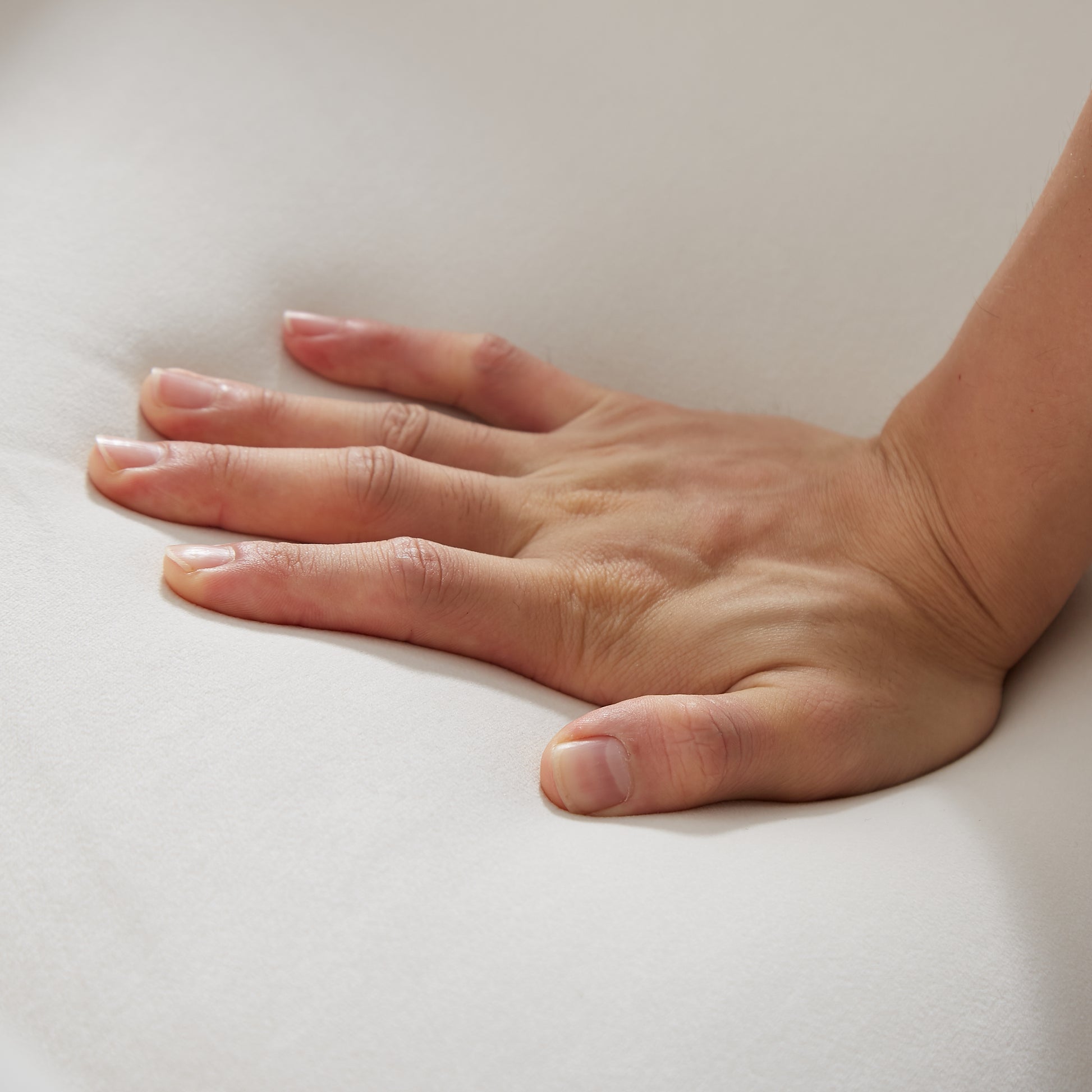 Oversized Living Room Accent Velveta Armchair Upholstered Single Sofa Chair, Comfy Fabric Armchair With Metal Leg For Bedroom Living Room Apartment, Beige Beige Velvet