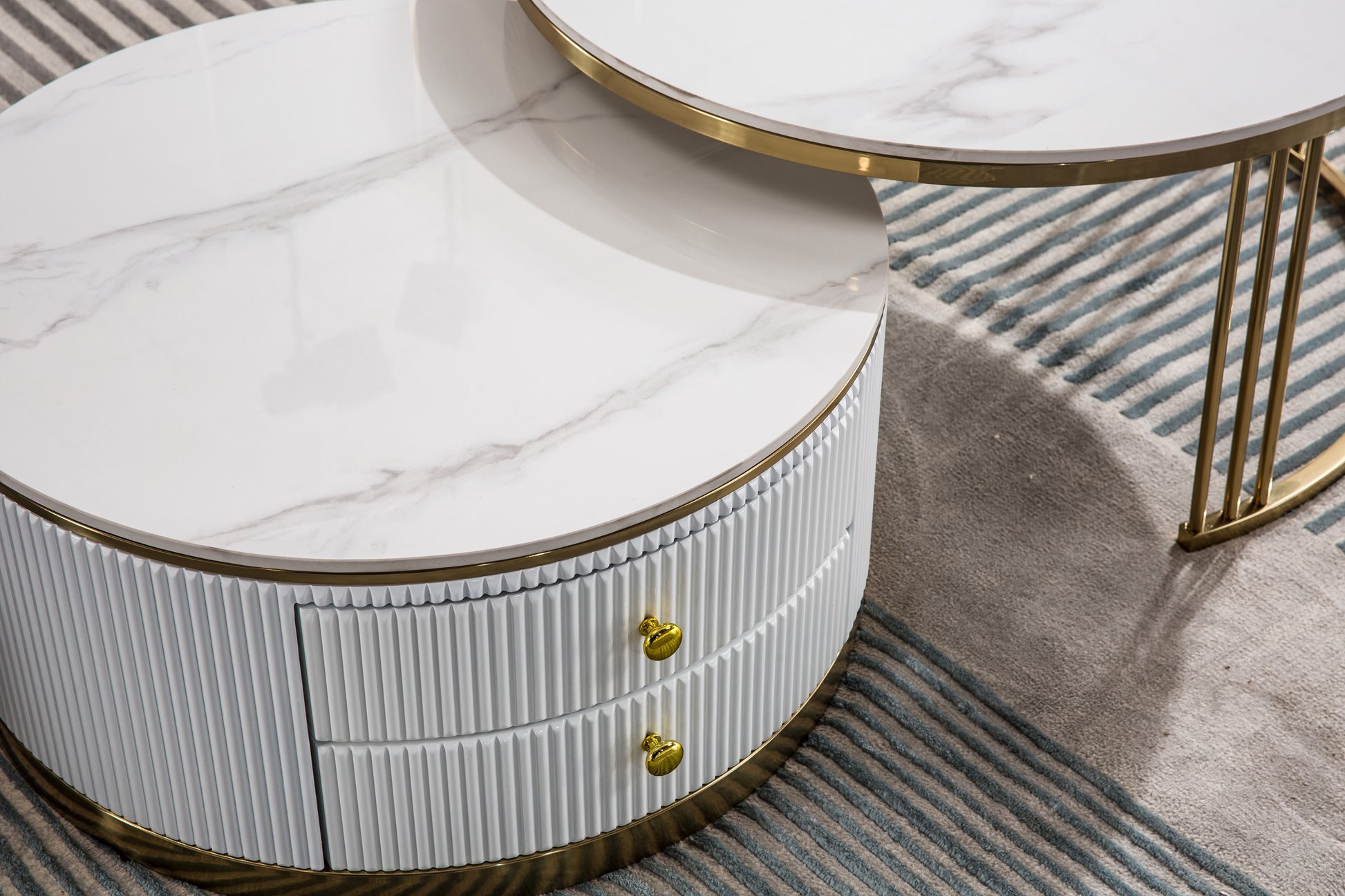 Modern Nesting Mdf Coffee Table Set Of 2, Round White End Table, Sintered Stone Appearance With Gold Finish Metal Base White Mdf
