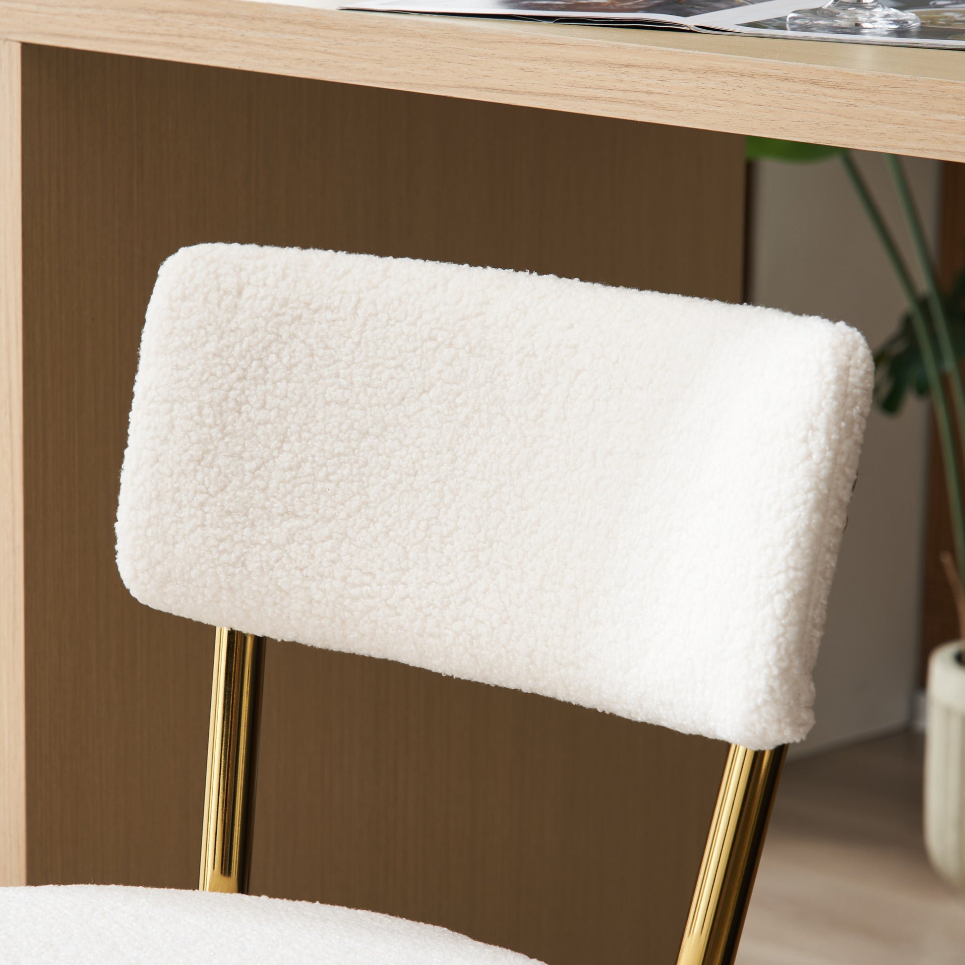 Set Of 2 Modern Teddy Fabric Upholstered Bar Stools Metal Base High Stool Suitable For Kitchen, Dining And Living Room Beige Stylish And Comfortable Island Seating Beige Metal