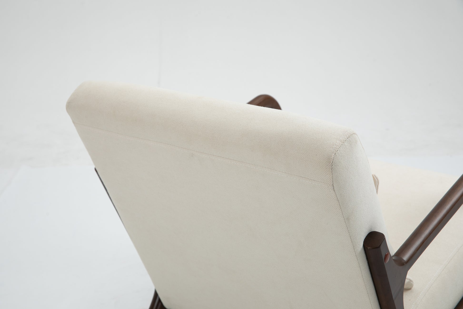 Mid Century Modern Accent Chair With Wood Frame, Upholstered Living Room Chairs With Waist Cushion, Reading Armchair For Bedroom Sunroom White Cotton Velvet