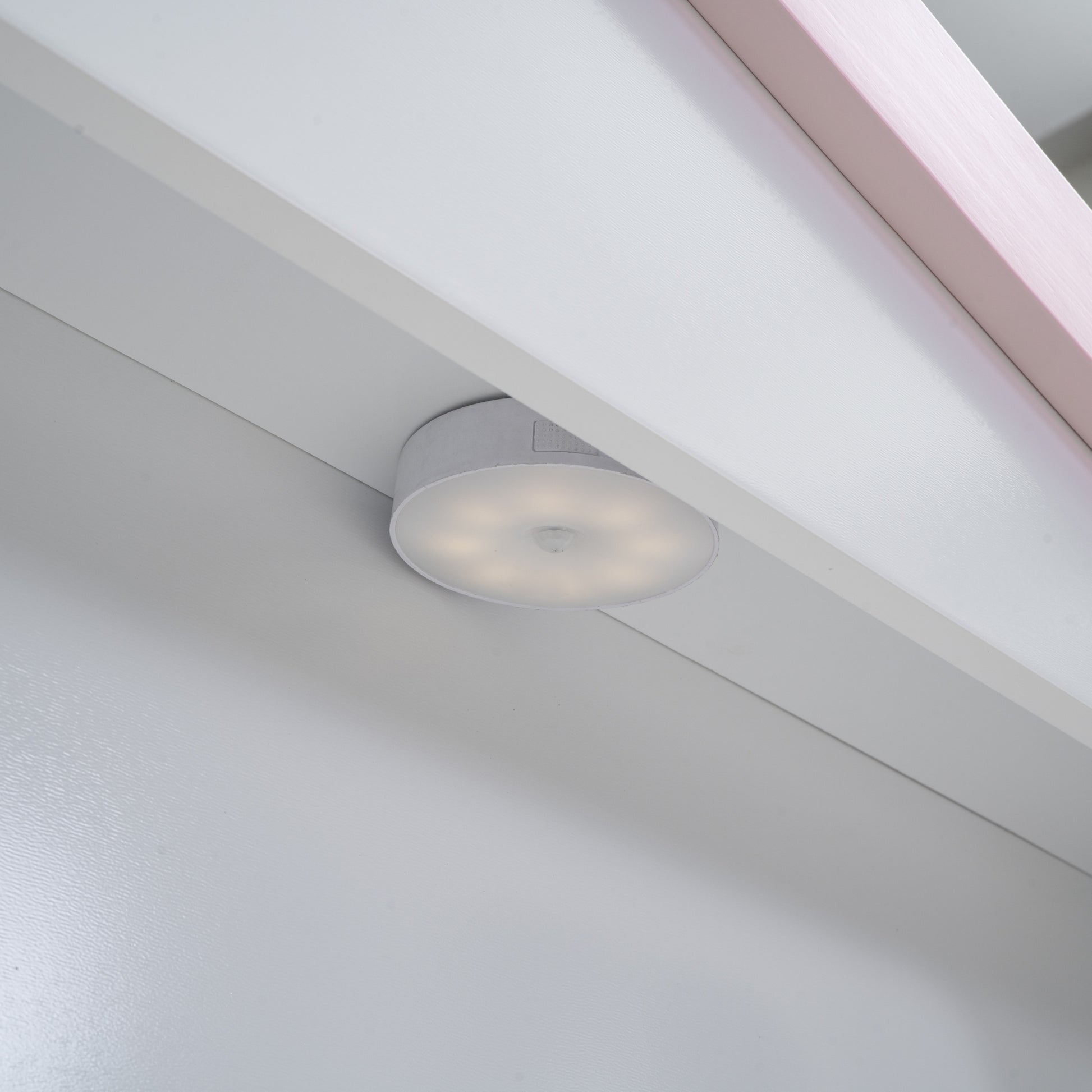 Full Size Wood Platform Bed With House Shaped Headboard And Motion Activated Night Lights White Pink White Pink Wood