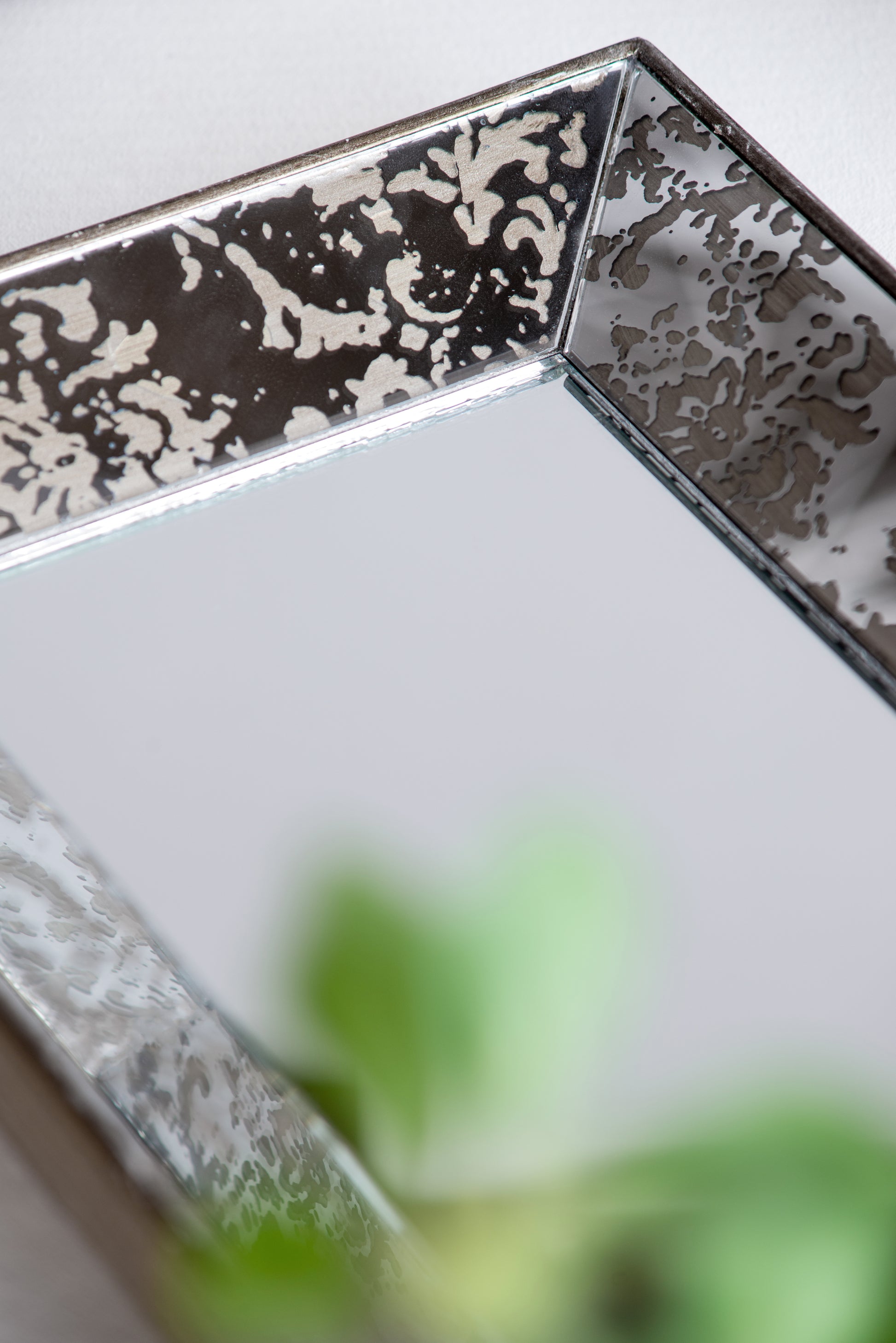 24" X 15" Antique Silver Rectangle Mirror With Floral Accents, Mirrored Display Tray, Hanging Wall Mirror Silver Mdf Glass