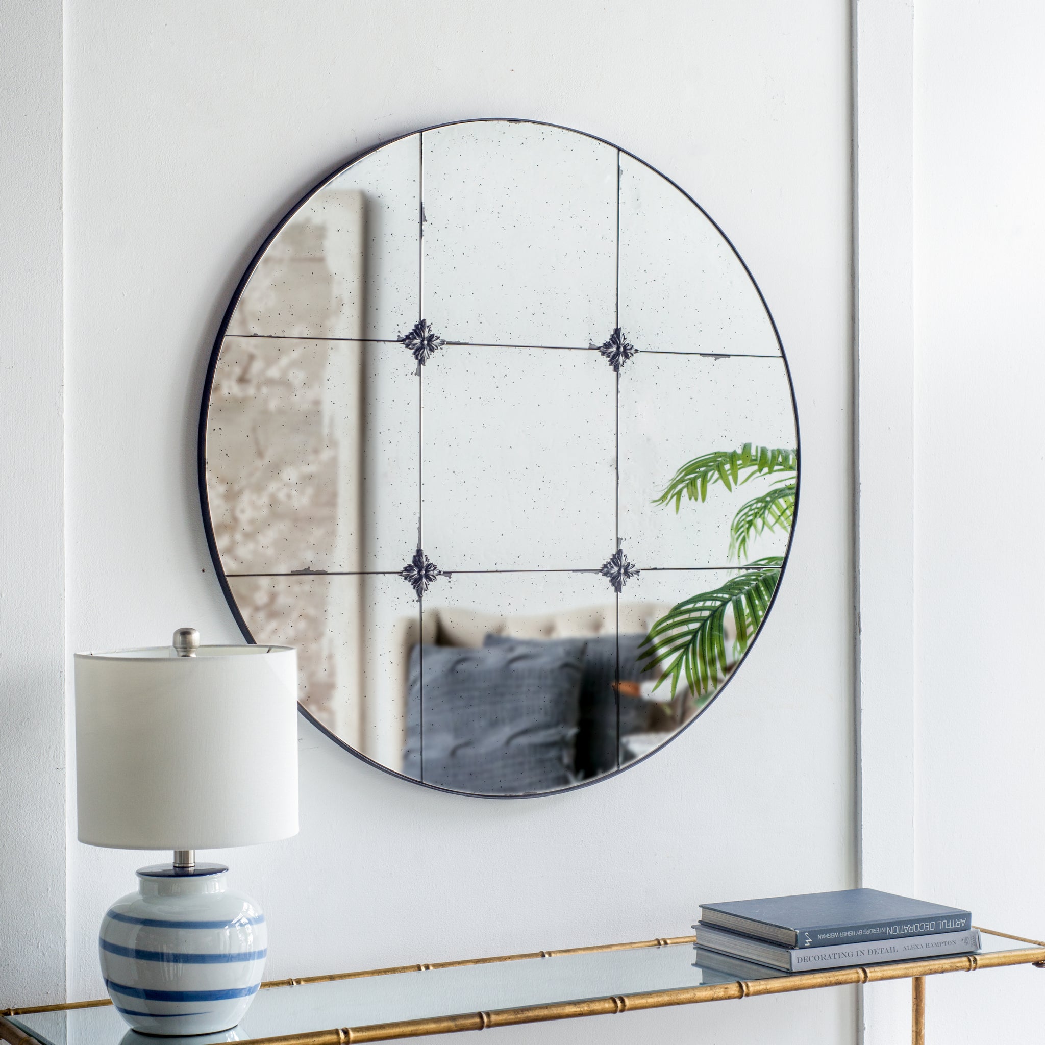 D36" Traditional Decor Style Round Antique Glass Wall Mirror, Wall Decor For For Bathroom Entryway Console Lean Against Wall Black Mdf Glass