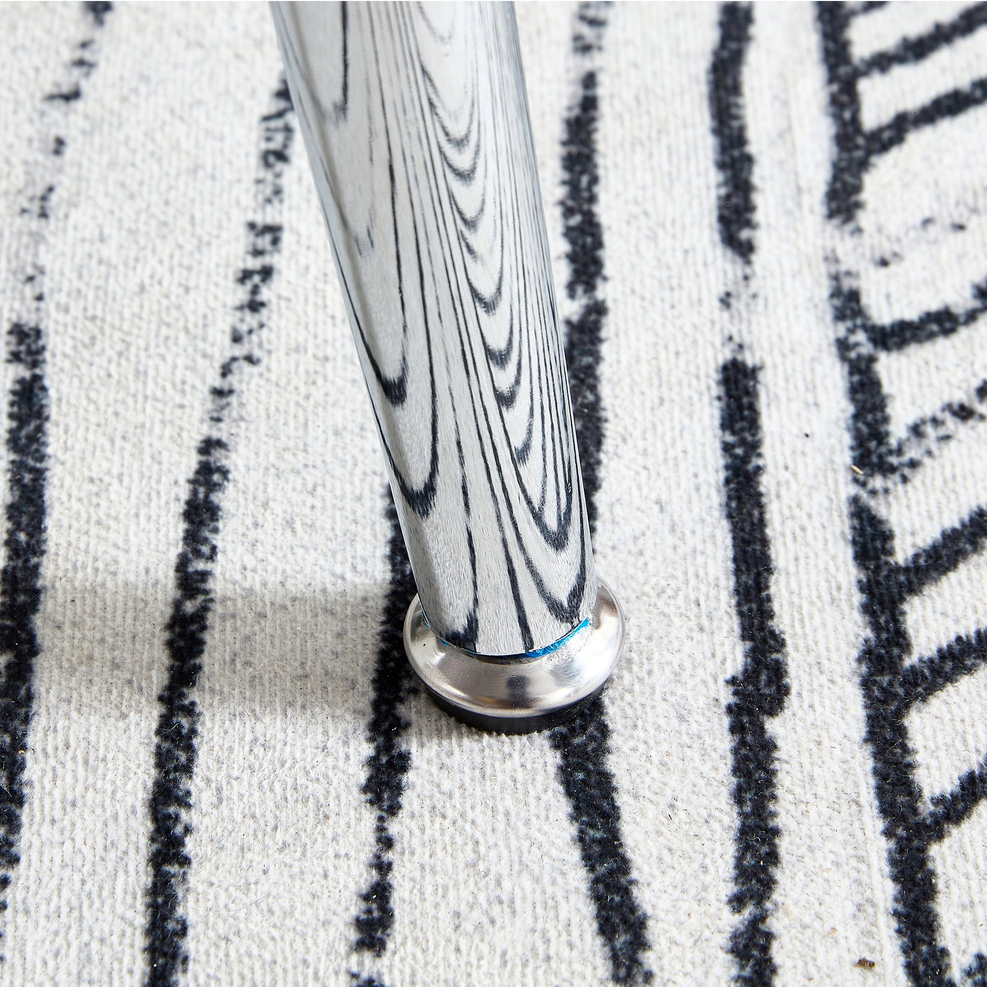 Table And Chair Set. 1 Table 4 Black Chairs Round Dining Table With A 40 Inch Diameter Glass Tabletop And Silver Plated Metal Legs. 4 Black Pu Chairs Dt 1164 001 Transparent Seats 4 Glass