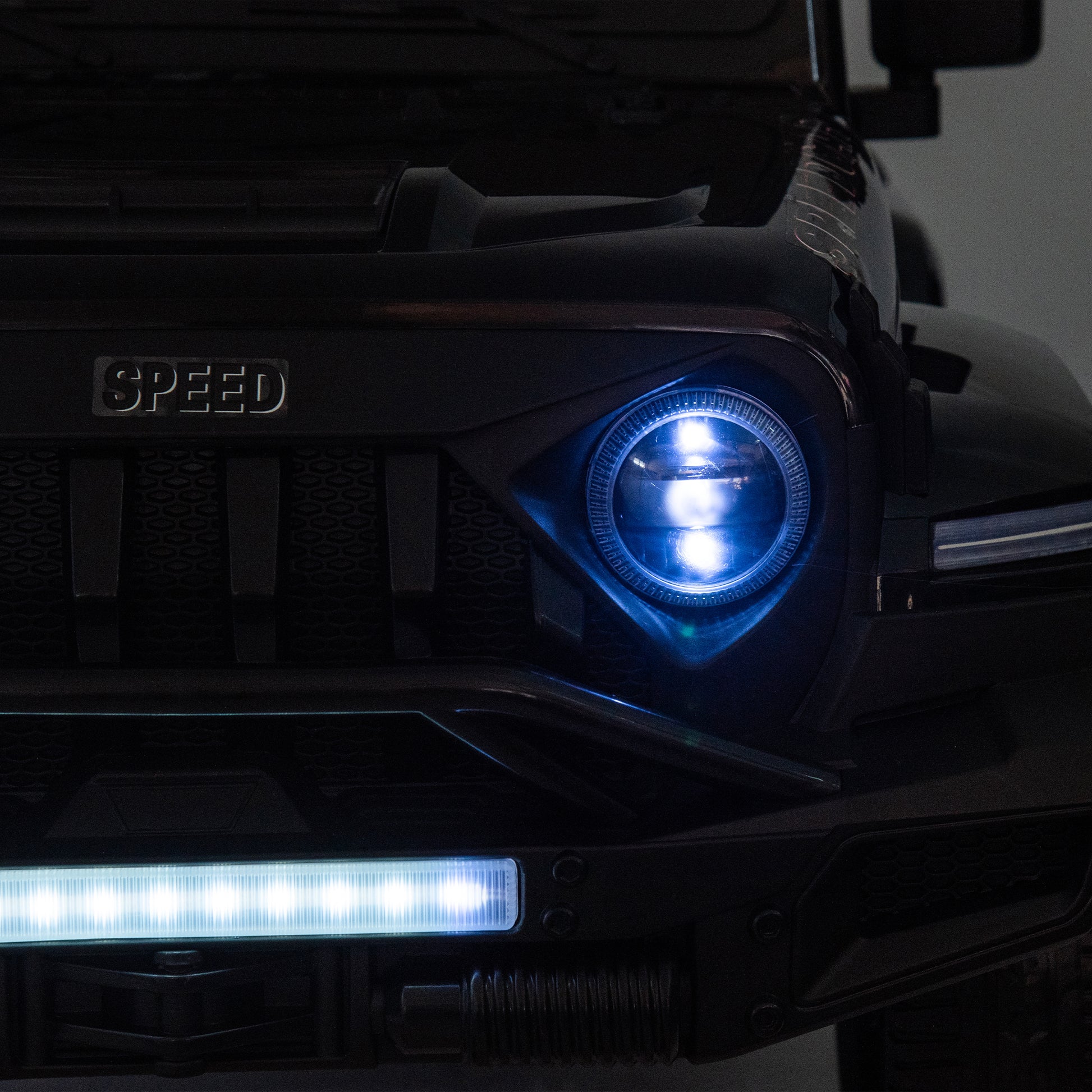 24V Ride On Car For Kids Battery Powered Ride On 4Wd Toys With Remote Control,Parents Can Assist In Driving,Music And Lights,Five Point Safety Belt,Rocking Chair Mode For Back And Forth Swinging Black Polyethylene