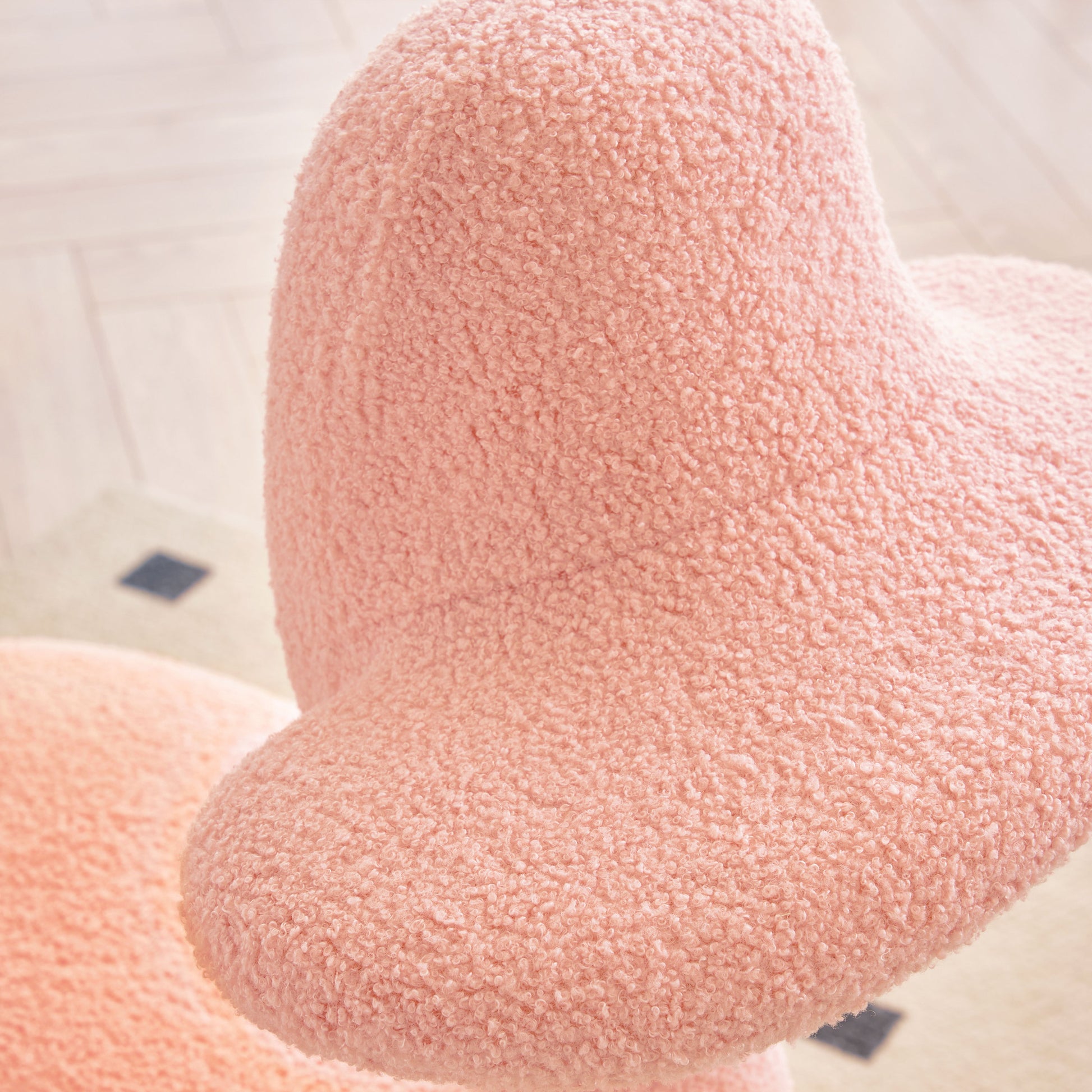 Sherpa Lamb Fabric Gaming Chair, Lambswool Fabric Upholstered Accent Chair For Gaming Room, Living Room, Bedroom Pink Foam