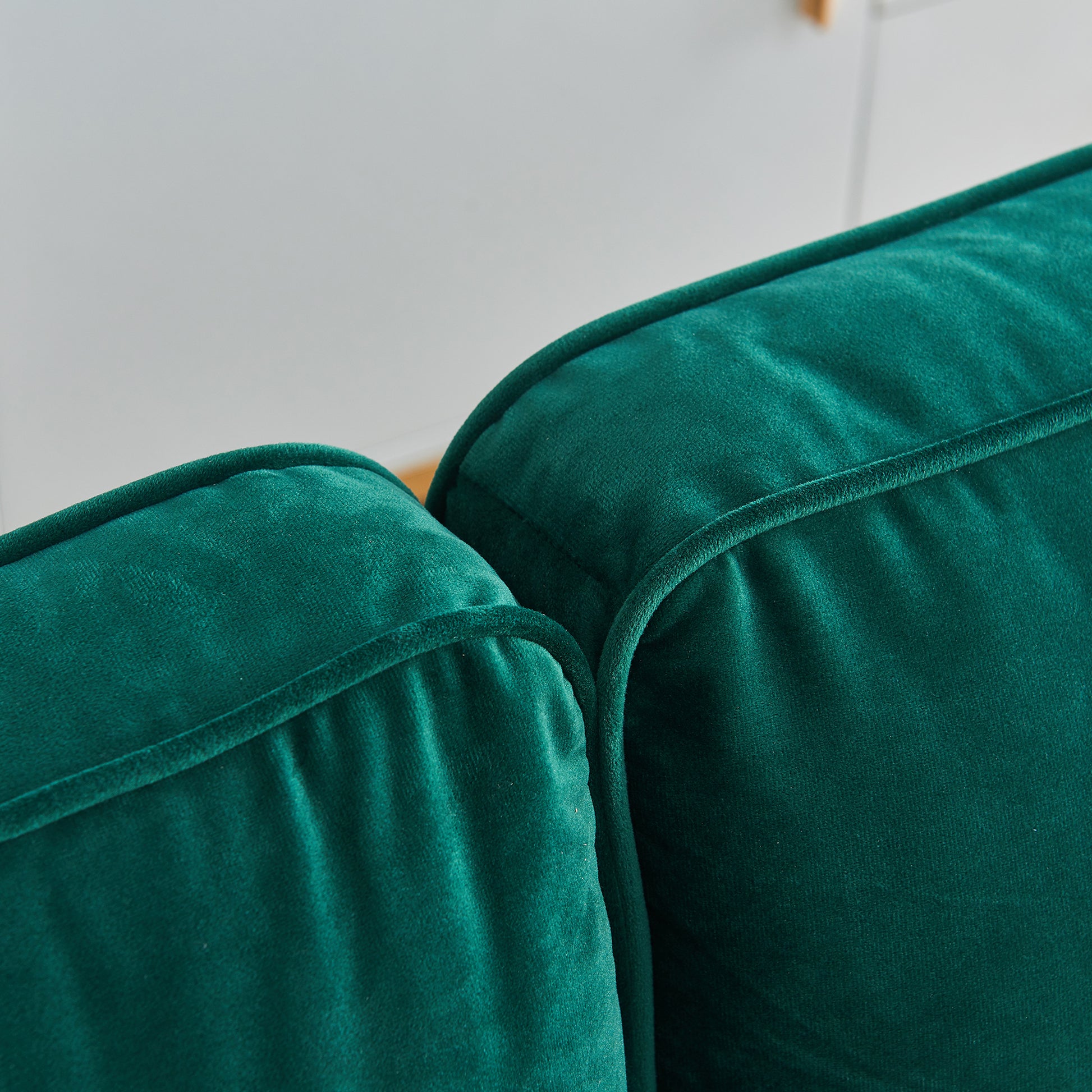 70'' Modern Button Tufted Sofa With 2 Throw Pillows For Living Room,Emerald Emerald Velvet 2 Seat