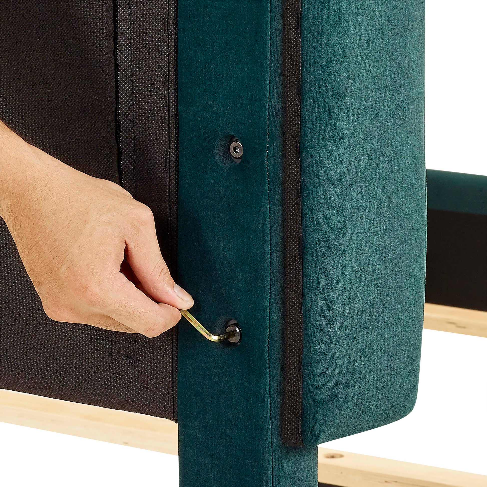 Queen Size Green Velvet Tufted Upholstered Platform Bed Box Spring Required Queen Green Wood Bedroom Contemporary,Modern,Transitional Bed Frame Foam Velvet Polyester