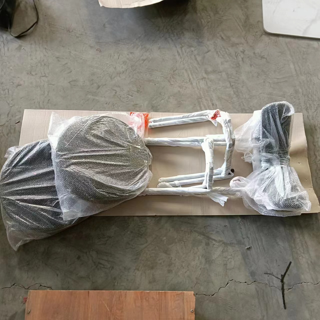 Brown Boucle Dining Chairs Set Of 2,Mid Century Modern Curved Backrest Chair,Round Upholstered Kitchen Chairs Metal Brown Dining Room Modern Banquet Chair Tufted Back Velvet