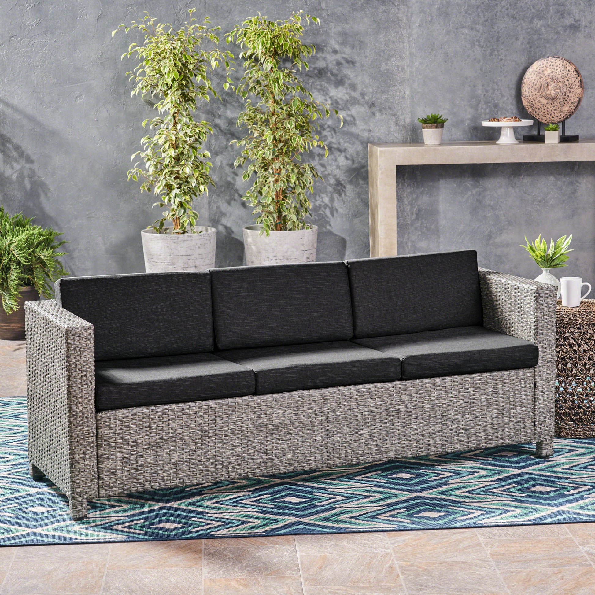 Puerta 3Seater Black Grey Pe Rattan Iron