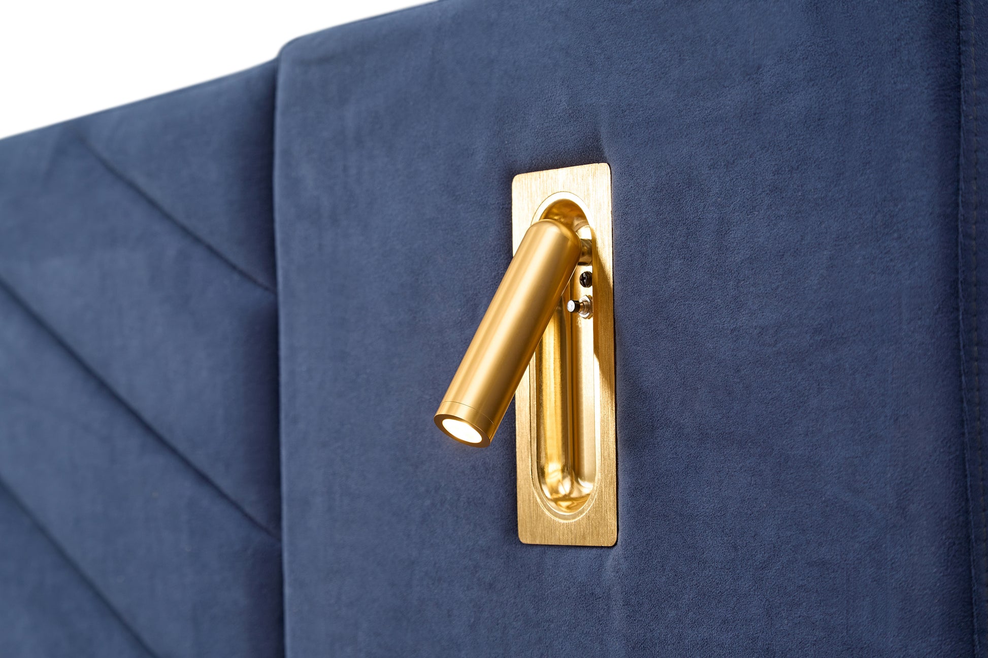 Queen Size Velvet Bed Frame Vertical Channel Tufted Wingback Headboard Upholstered Platform Bed Strong Wooden Slats No Box Spring Needed Easy Assemblyroyal Blue Queen Retro Blue Wood Light Brown Bedroom Modern Bed Frame Wood