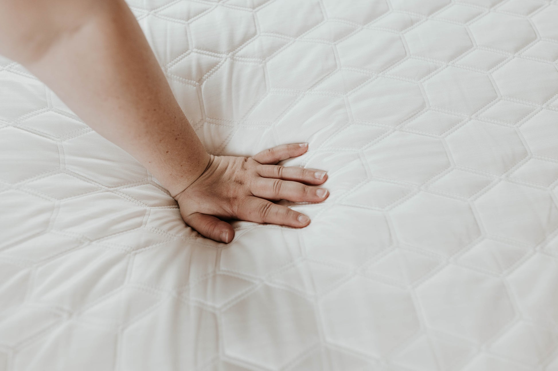 Copper Lux 12" Queen Queen Off White Grey Foam