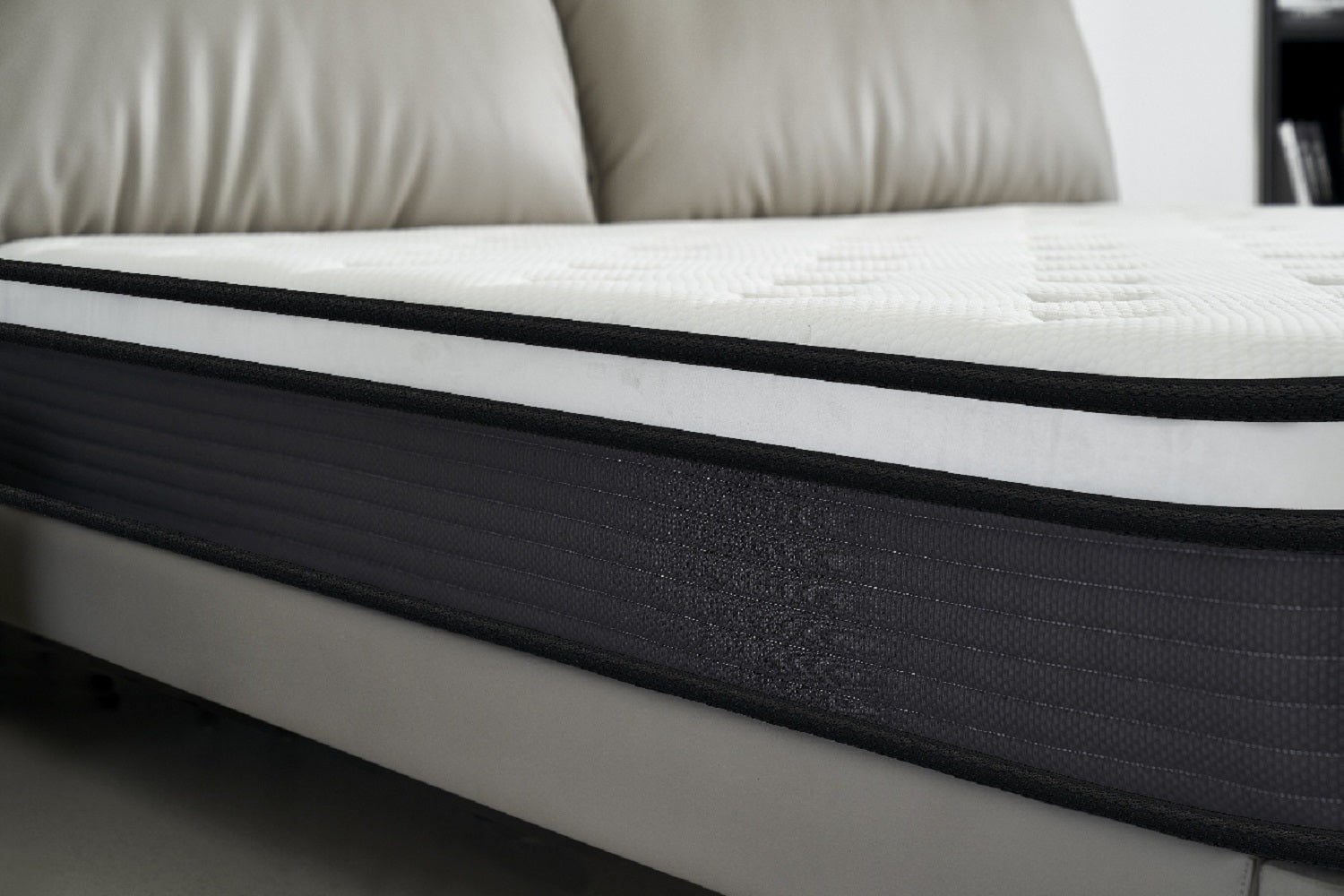 Hybrid 10 Inch Queen Mattress In A Box, Pillow Top Bed Cushion Withand Hypoallergenic Design, Medium Firm For Lumbar Support White Gray Foam Spring Queen