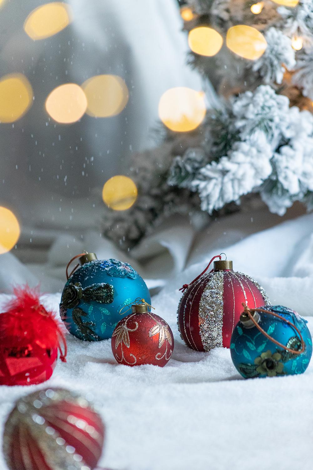 D4.7" Christmas Ball Ornaments, Glass Decorative Hanging Ball Christmas Tree Ornaments For Holiday Party Decorations, Set Of 4 Blue Glass