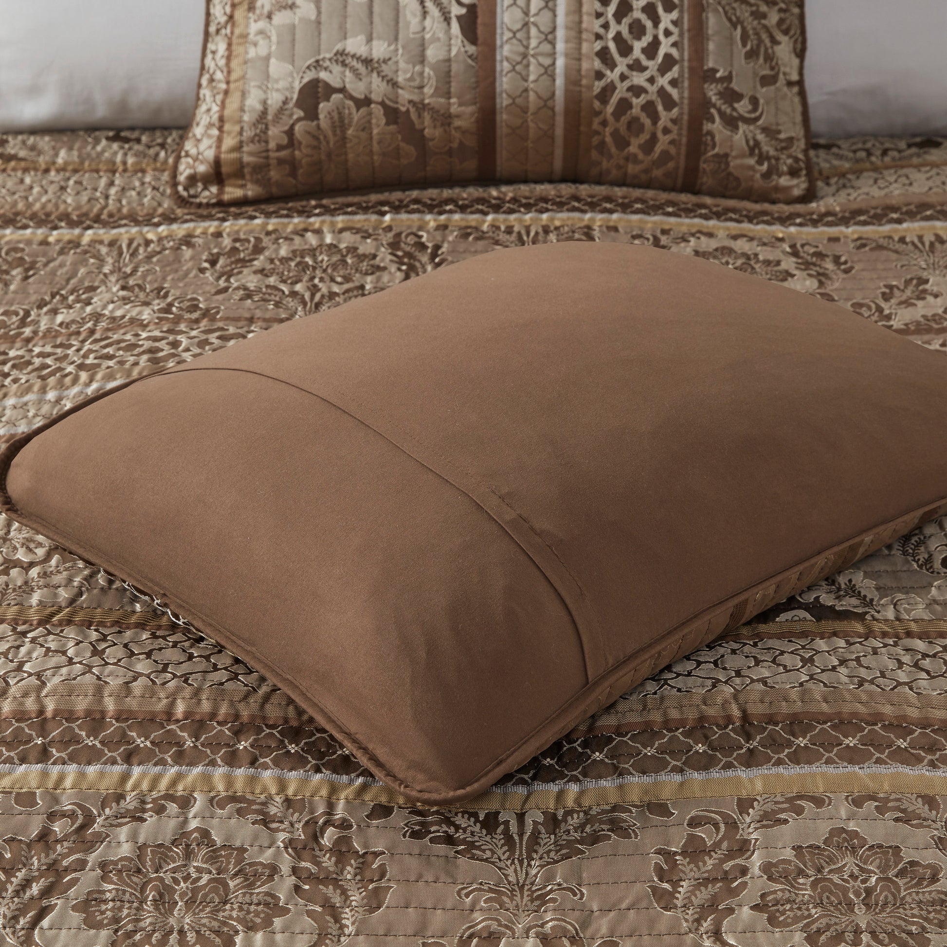 6 Piece Jacquard Quilt Set With Throw Pillows Brown Gold Full Queen Full Brown Gold Cotton
