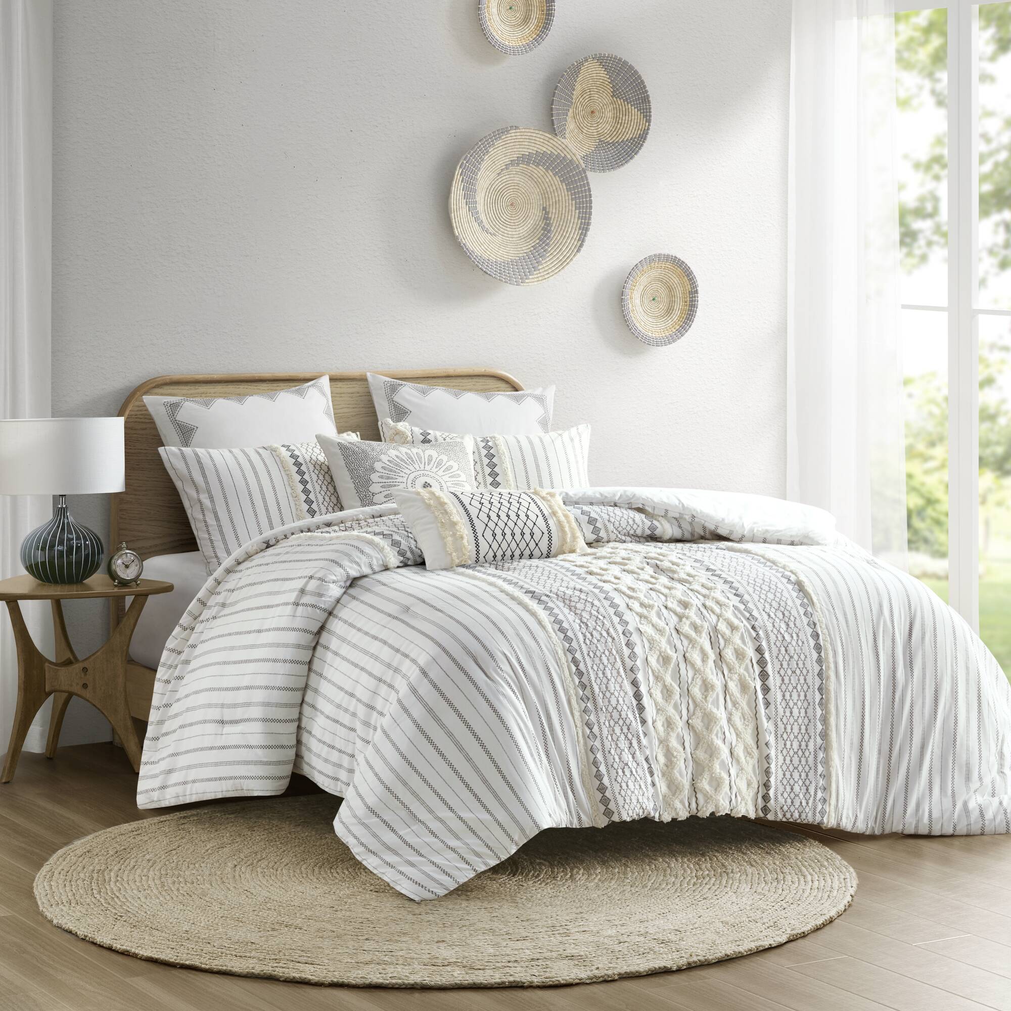 Cotton Printed Comforter Set With Chenille Ivory Full Queen Queen Ivory Cotton