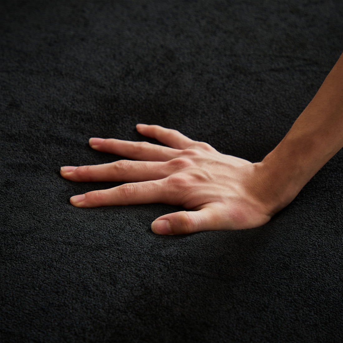 Fx81"Mid Century Design Modern Sofa,Chenille Pull Buckle Design Sofa For Living Room,Buttons Tufted With Copper Nail Decoration Armrest, With 2 Pillows,Modern Couch Upholstered Button And Metal Legs Black Chenille Pine Foam Fabric 3 Seat