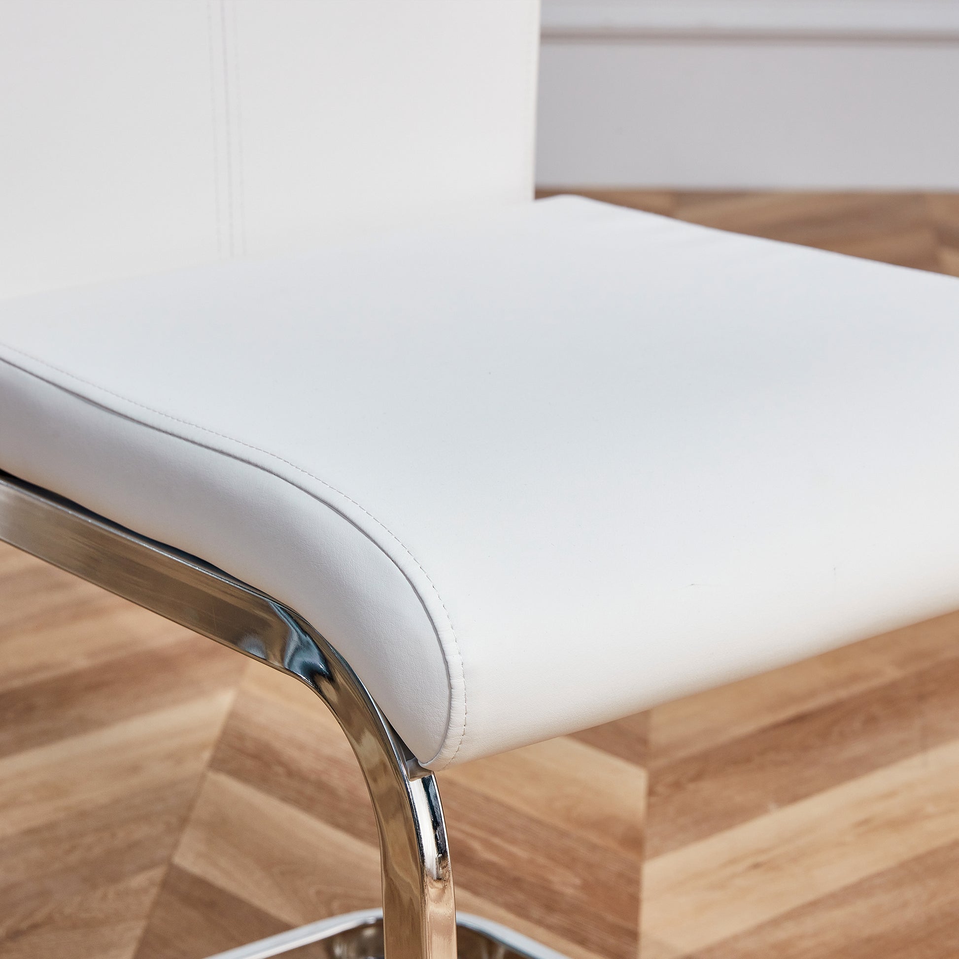 Table And Chair Set.A Rustic Industrial Rectangular Mdf Black Dining Table With Mdf Desktop And Electroplated Silver Metal Legs.Paried With 4 Chairs With Pu Cushion And Metal Legs. White Black Seats 4 Mdf Metal